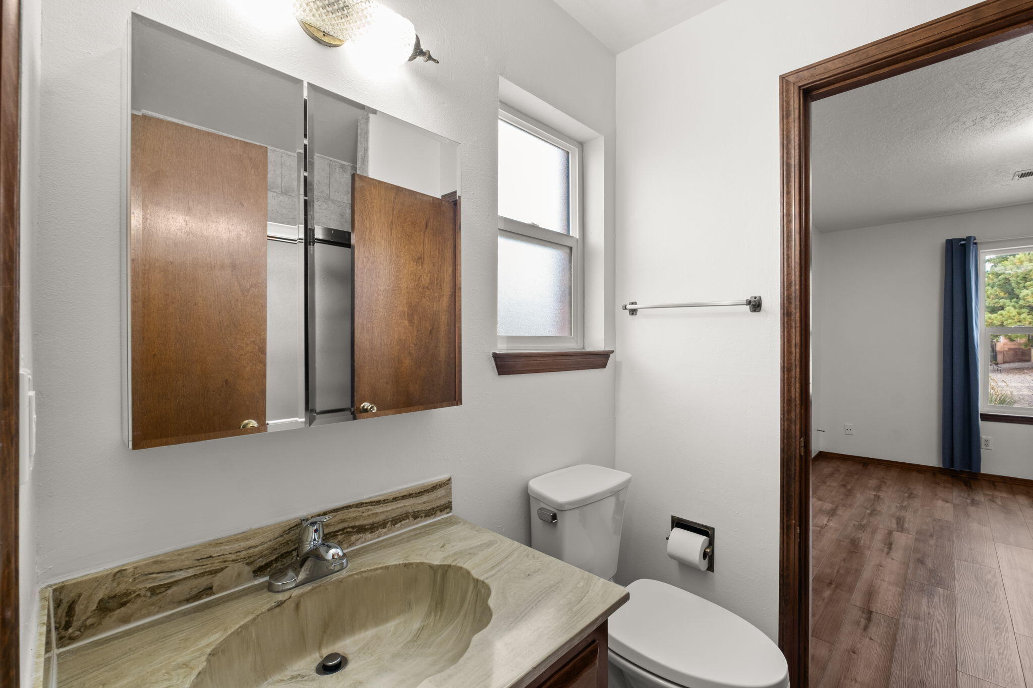 9812 Admiral Dewey Avenue NE