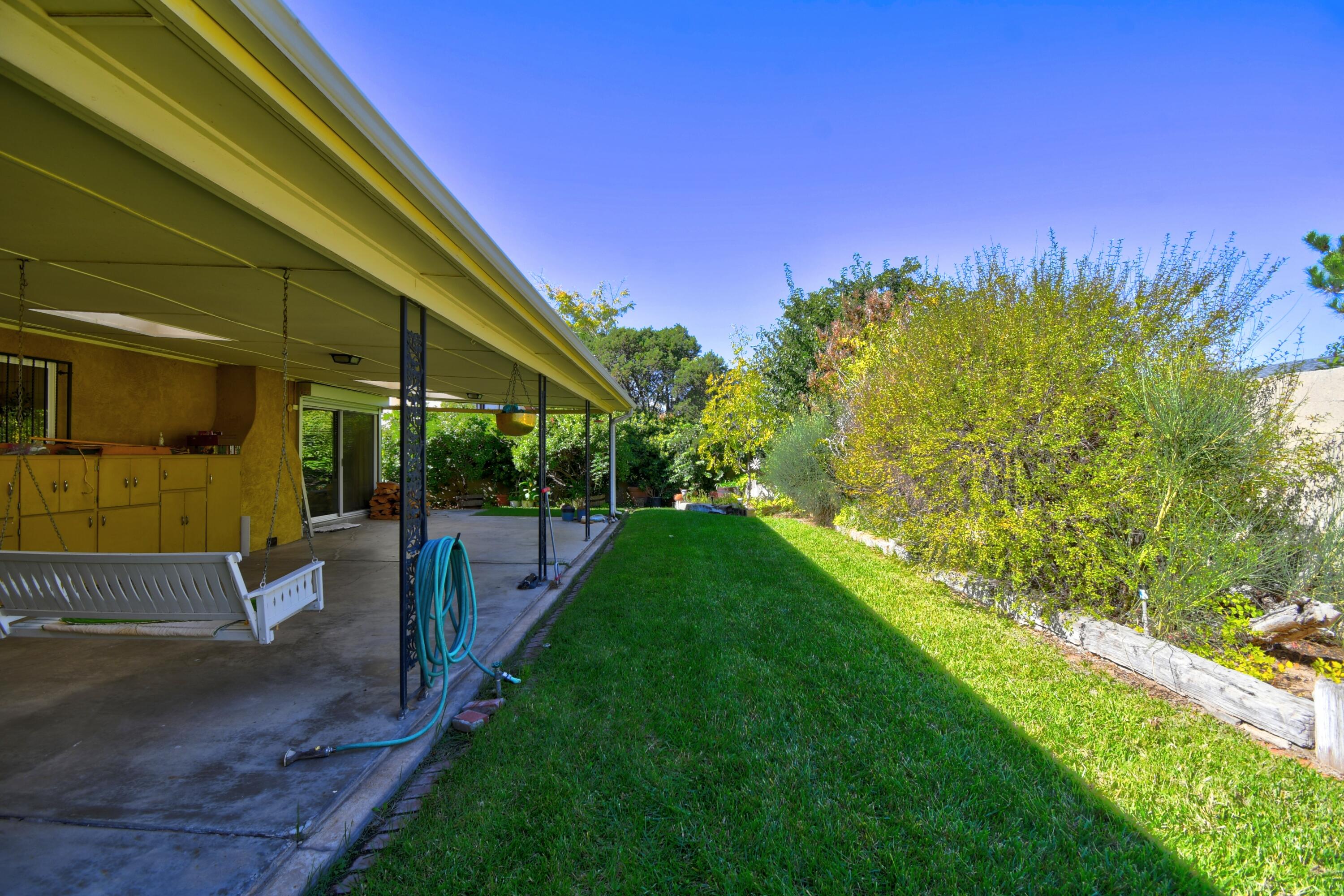 6909 Welton Drive NE