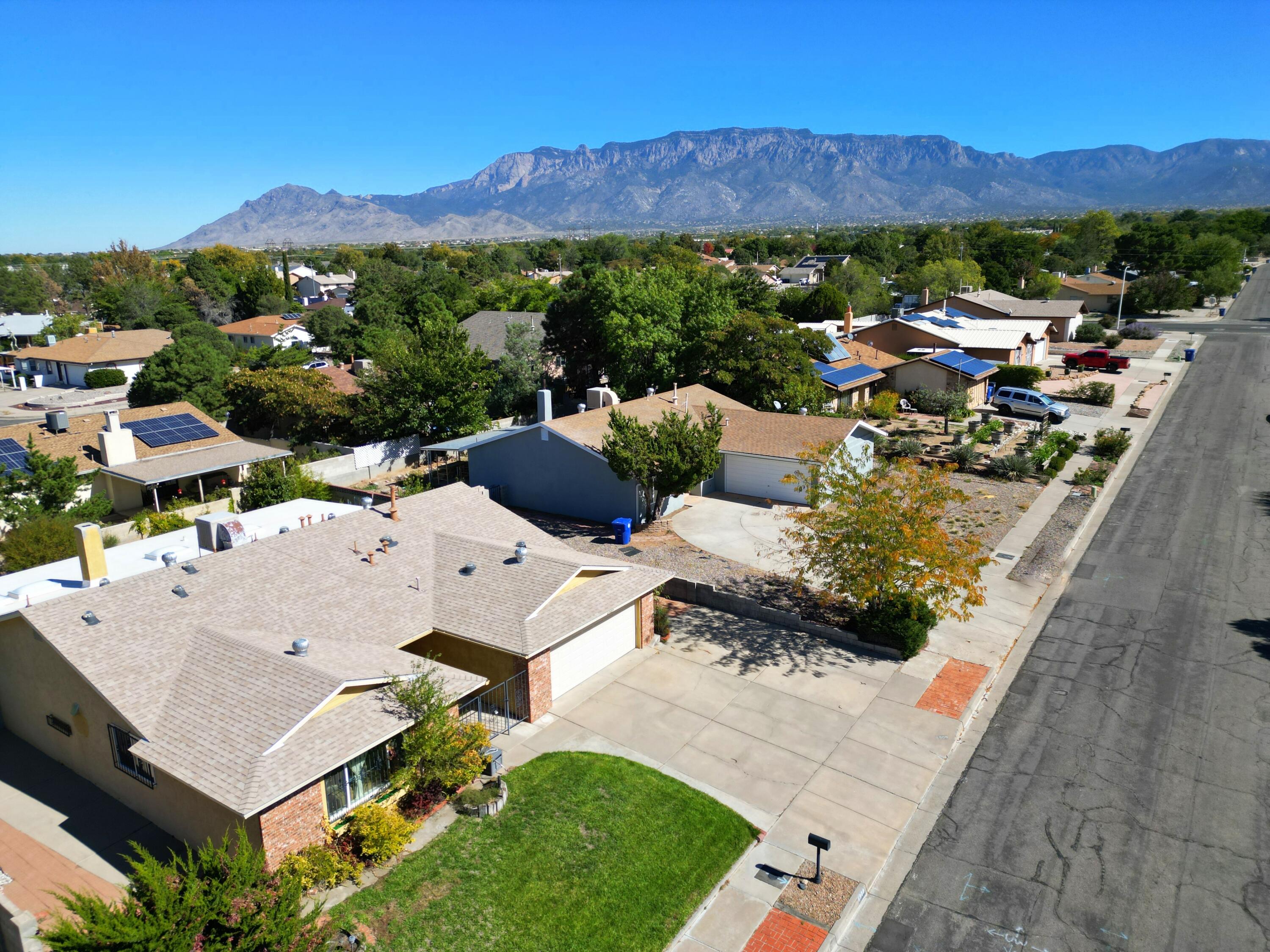 6909 Welton Drive NE