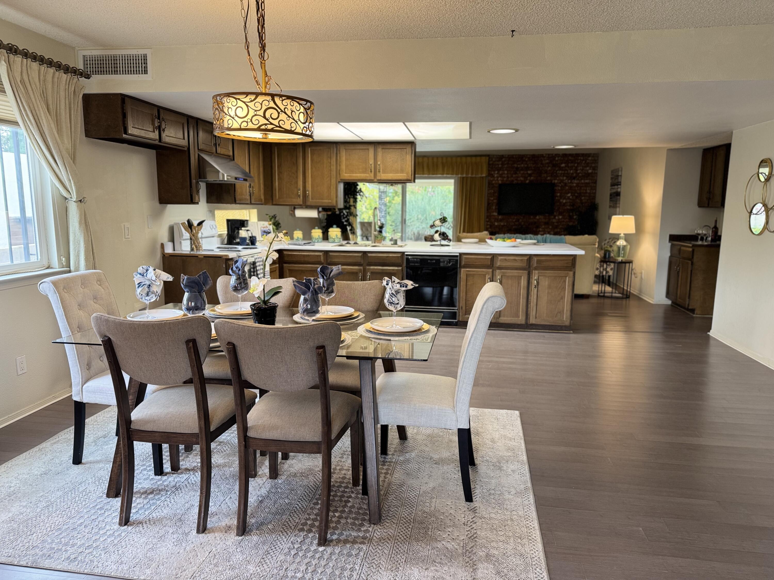 6909 Welton Drive NE