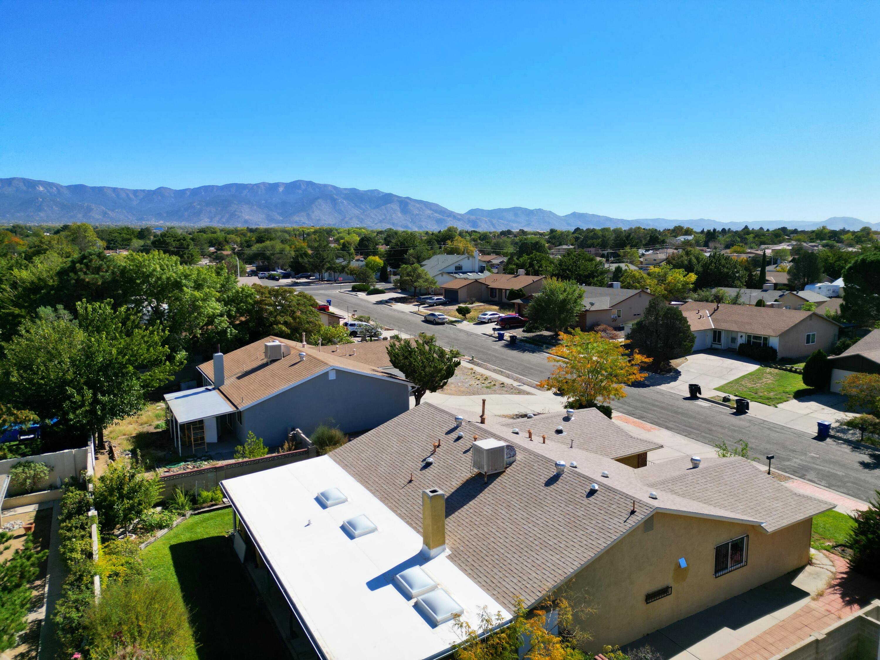 6909 Welton Drive NE