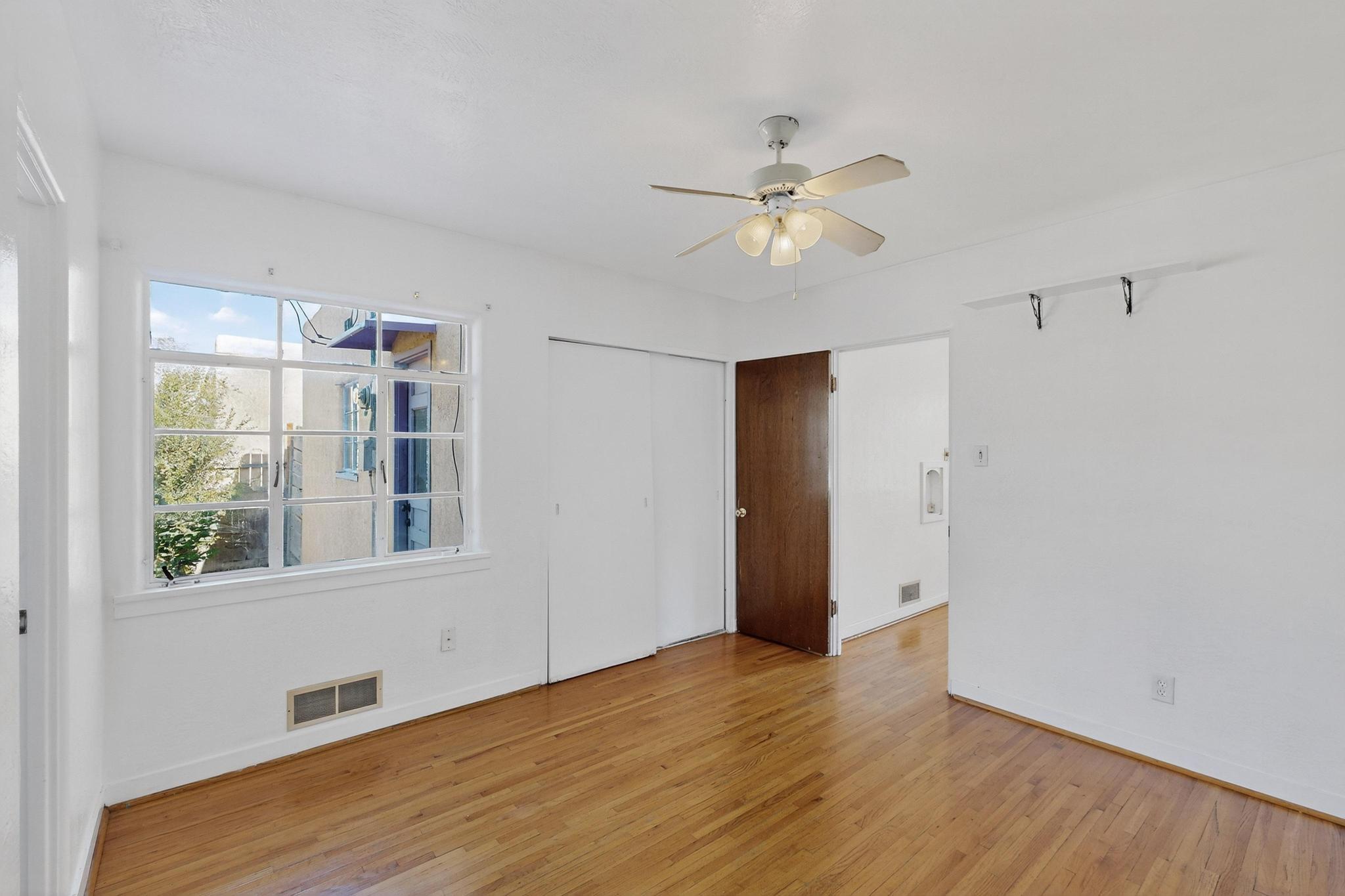 829 Jefferson Street NE