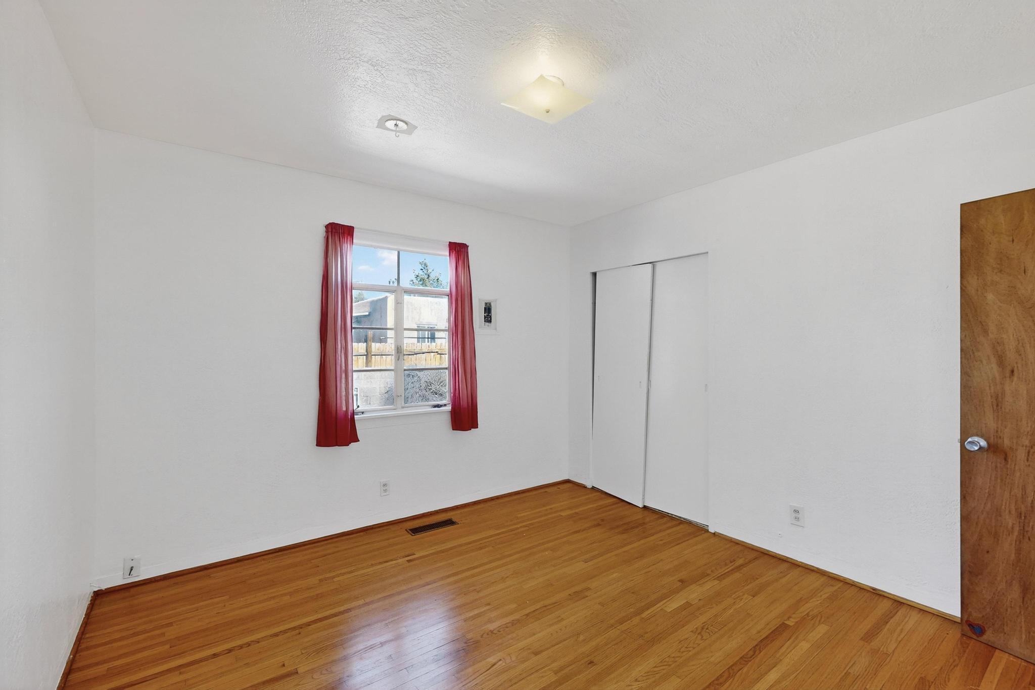 829 Jefferson Street NE