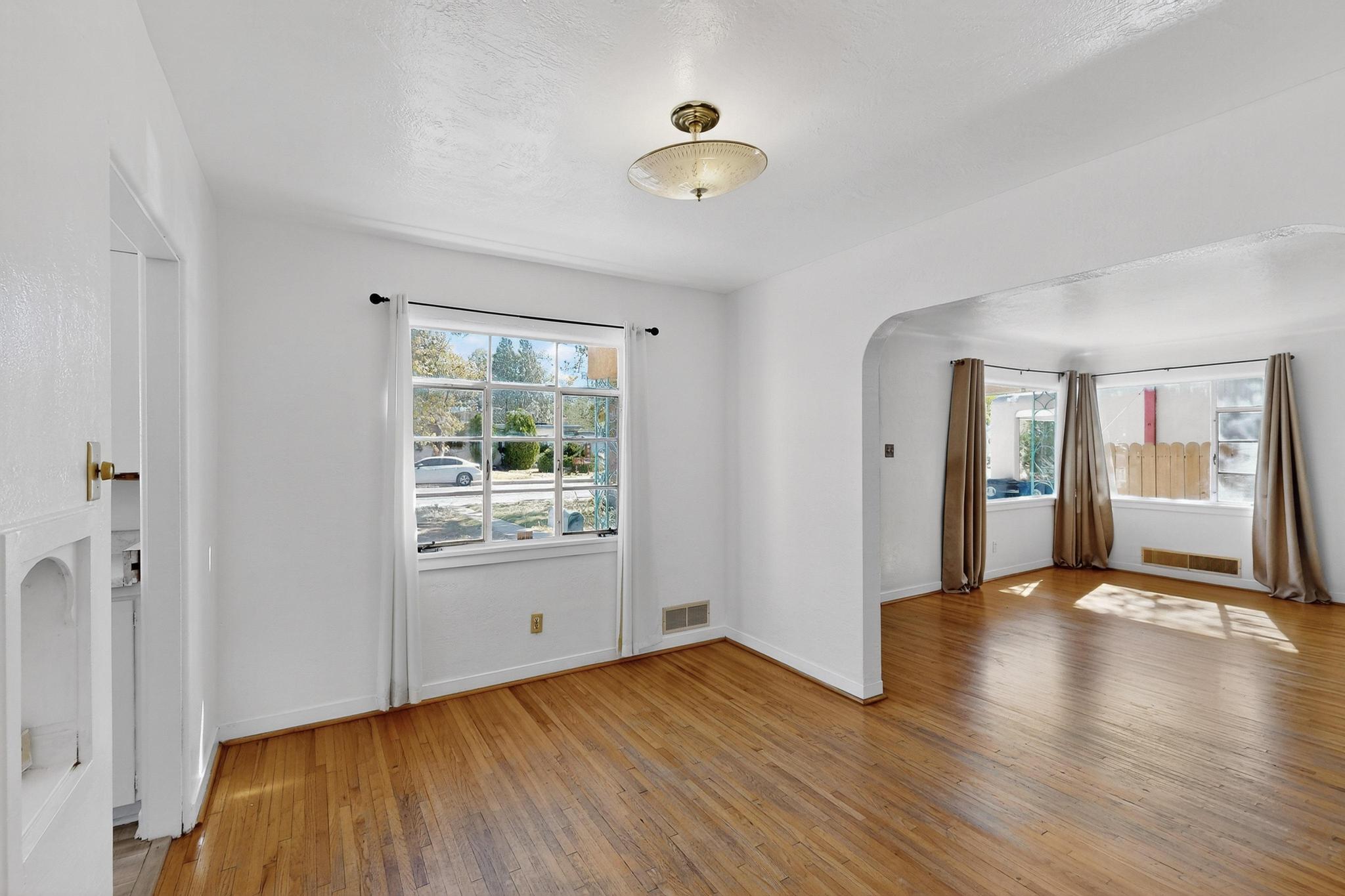 829 Jefferson Street NE