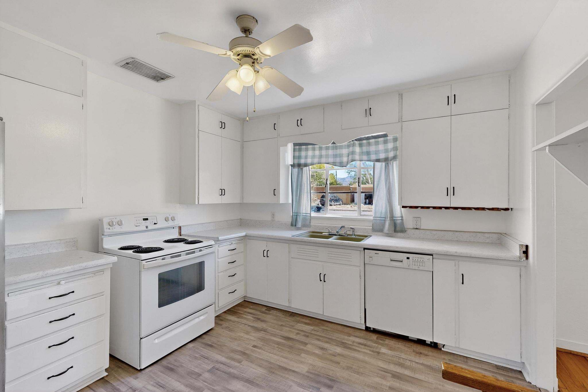 829 Jefferson Street NE