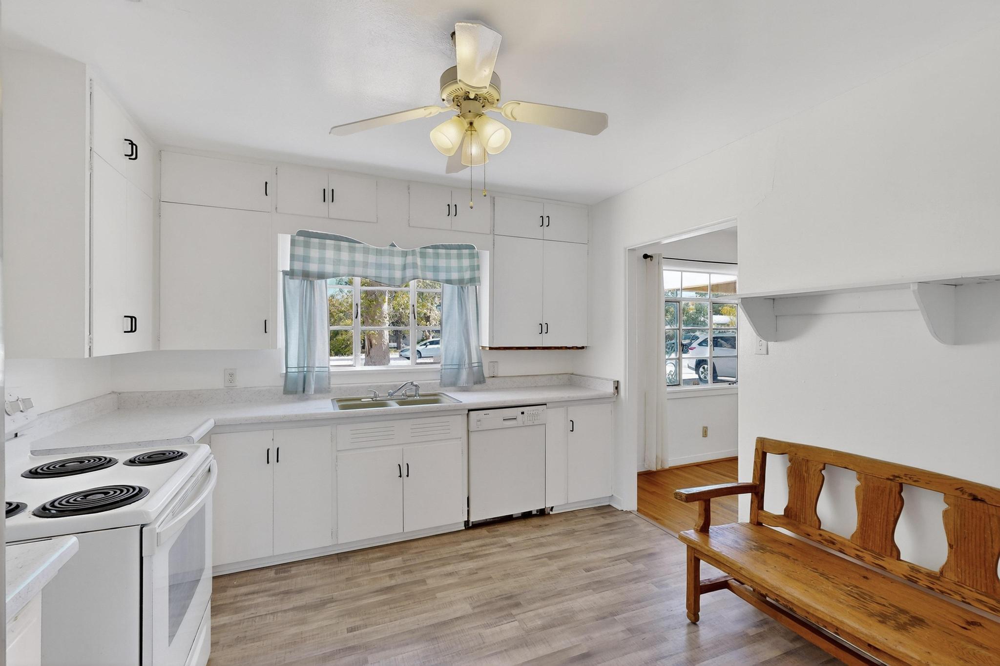 829 Jefferson Street NE