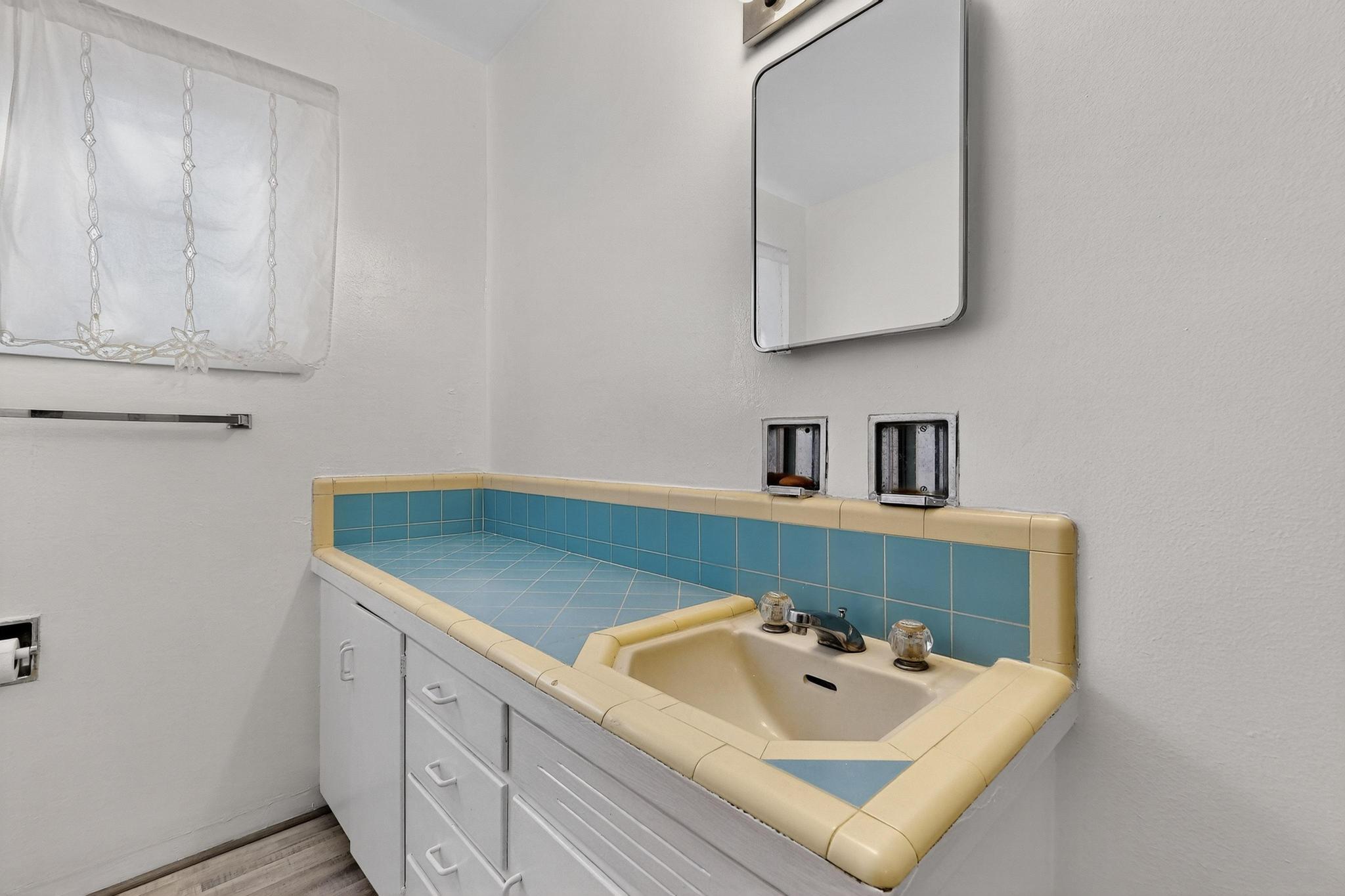 829 Jefferson Street NE