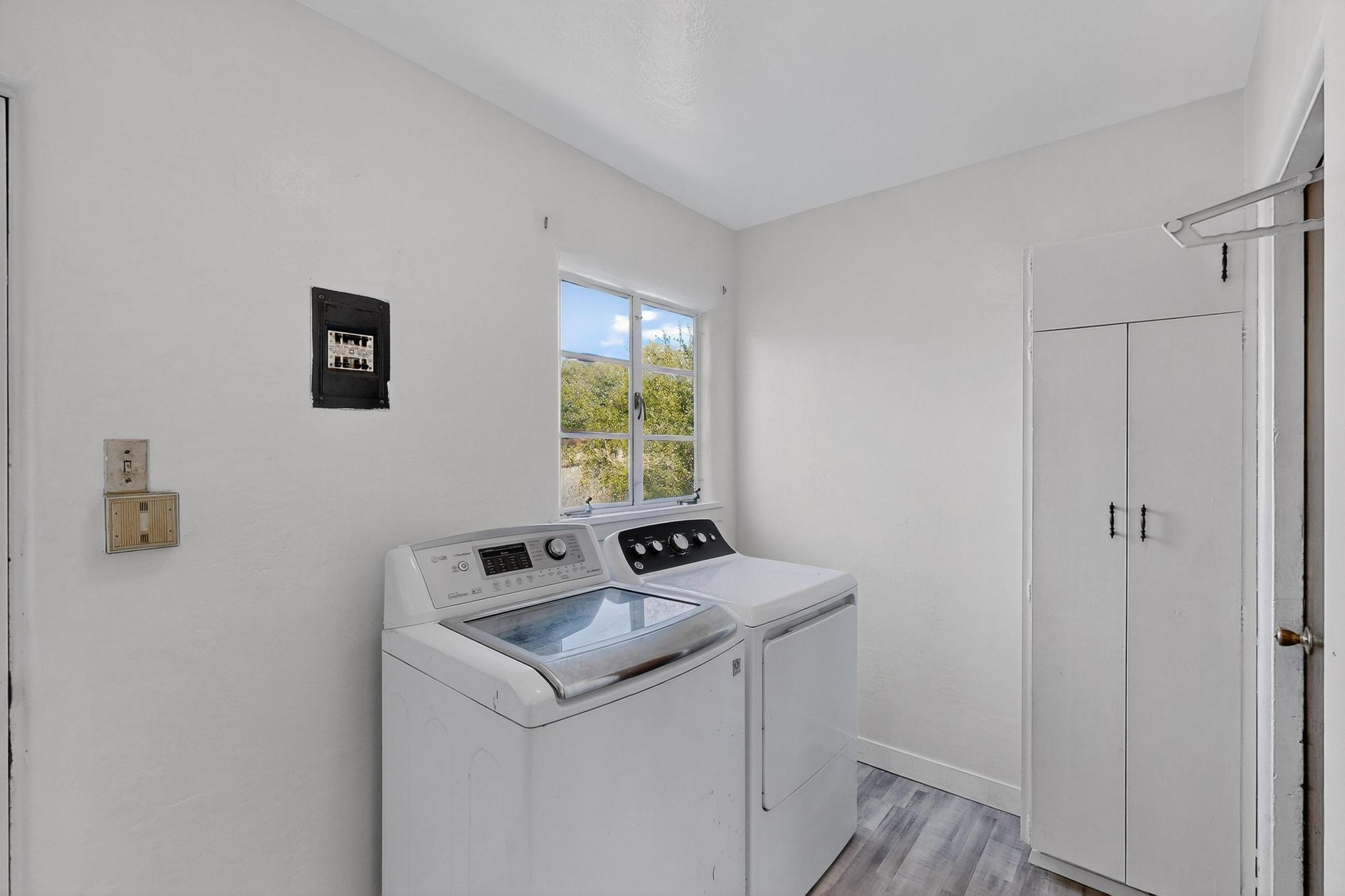 829 Jefferson Street NE