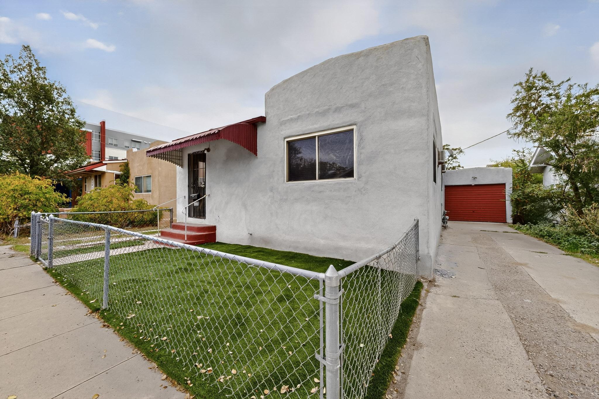 318 9th Street SW