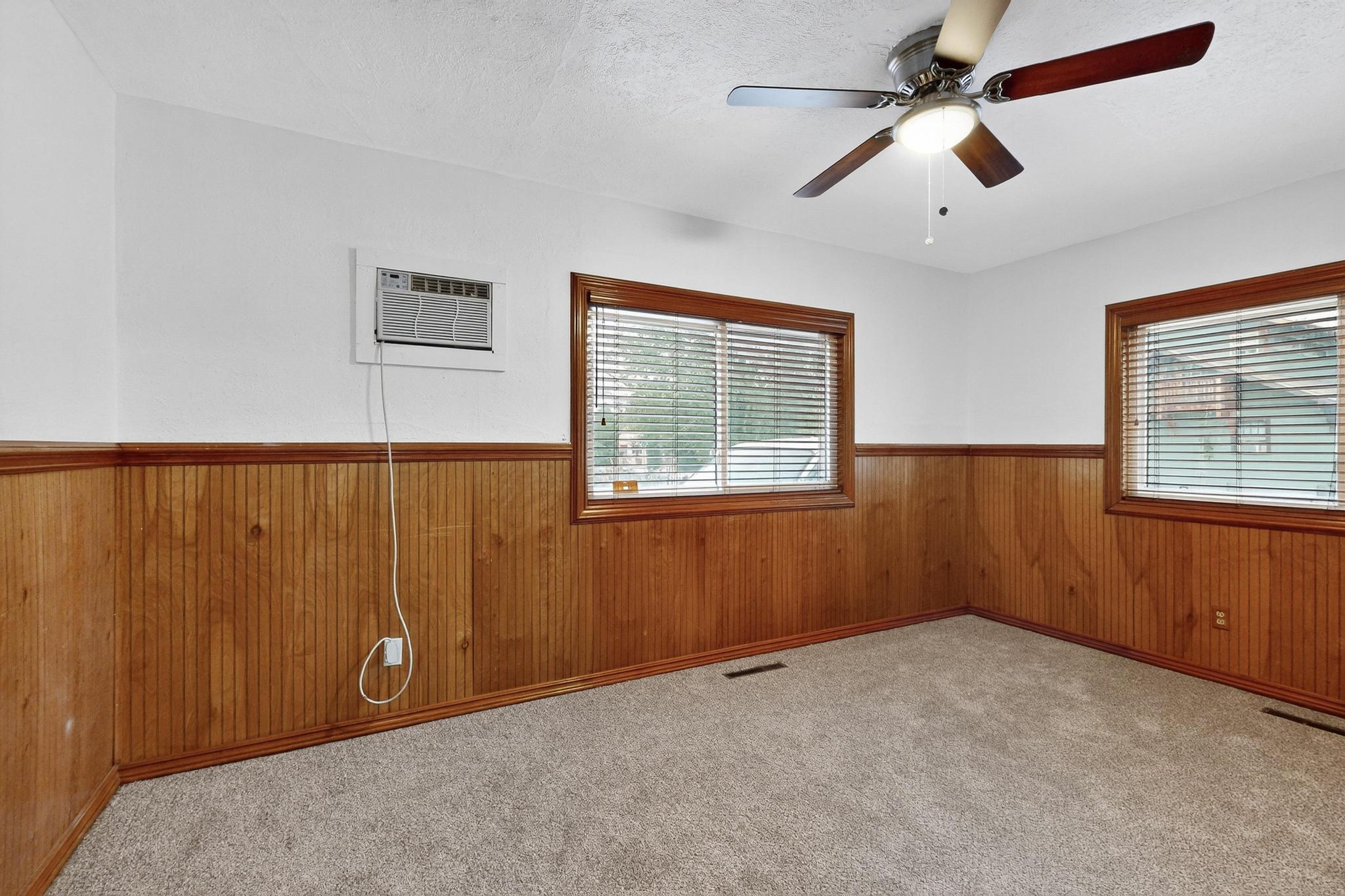 318 9th Street SW