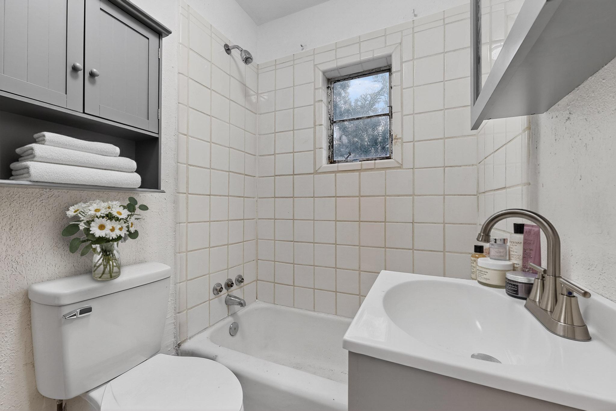 318 9th Street SW