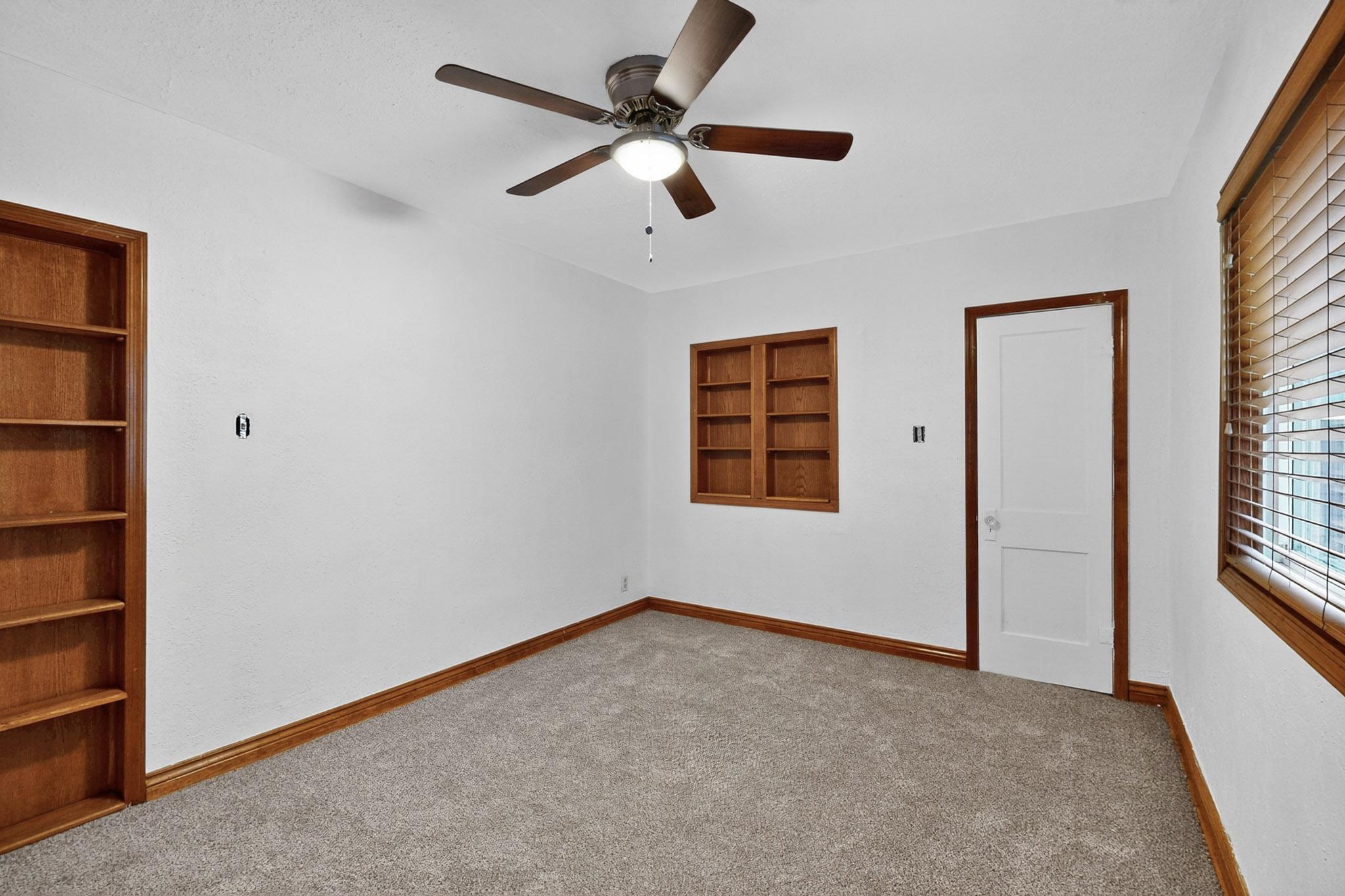 318 9th Street SW