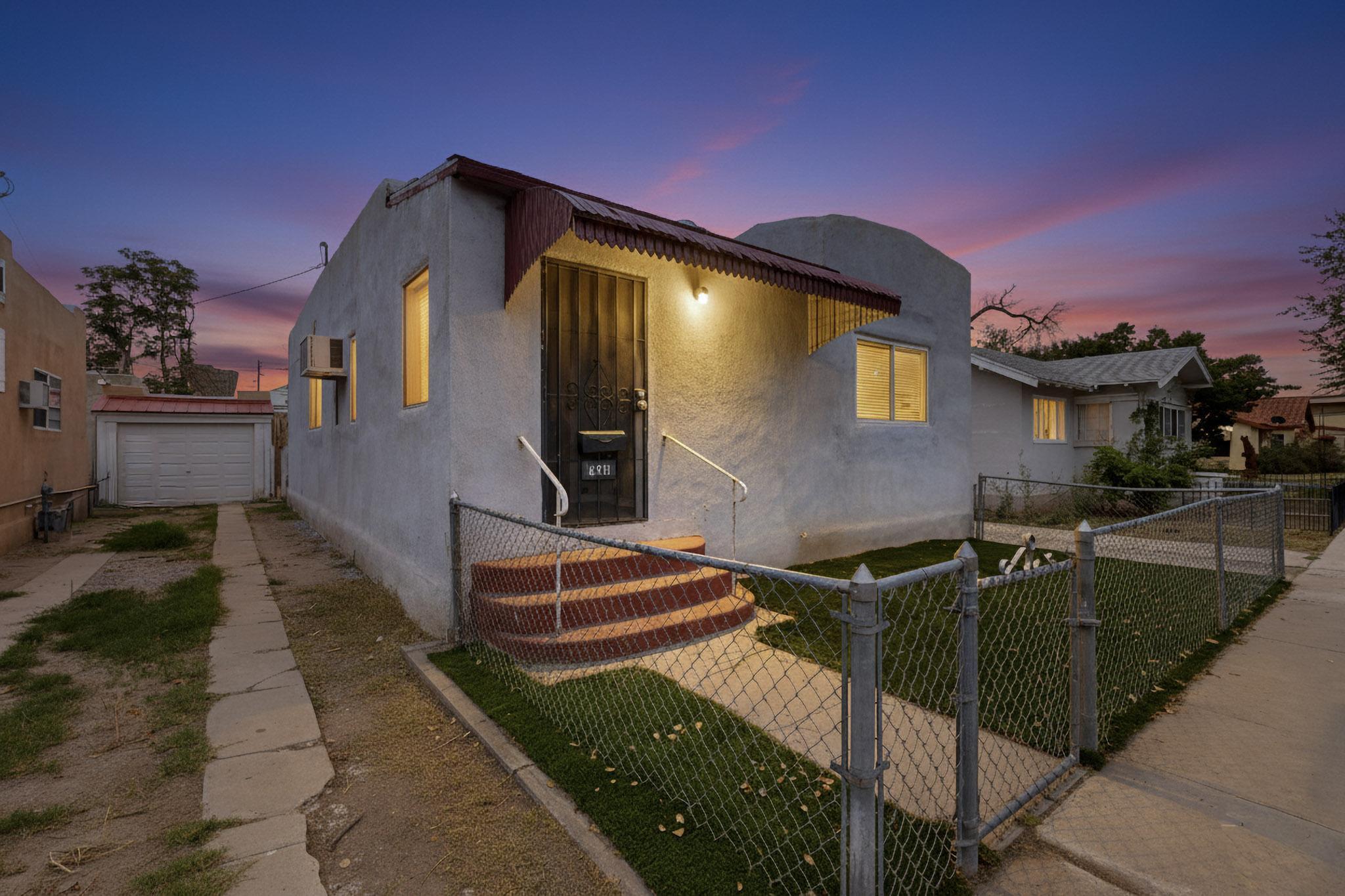 318 9th Street SW
