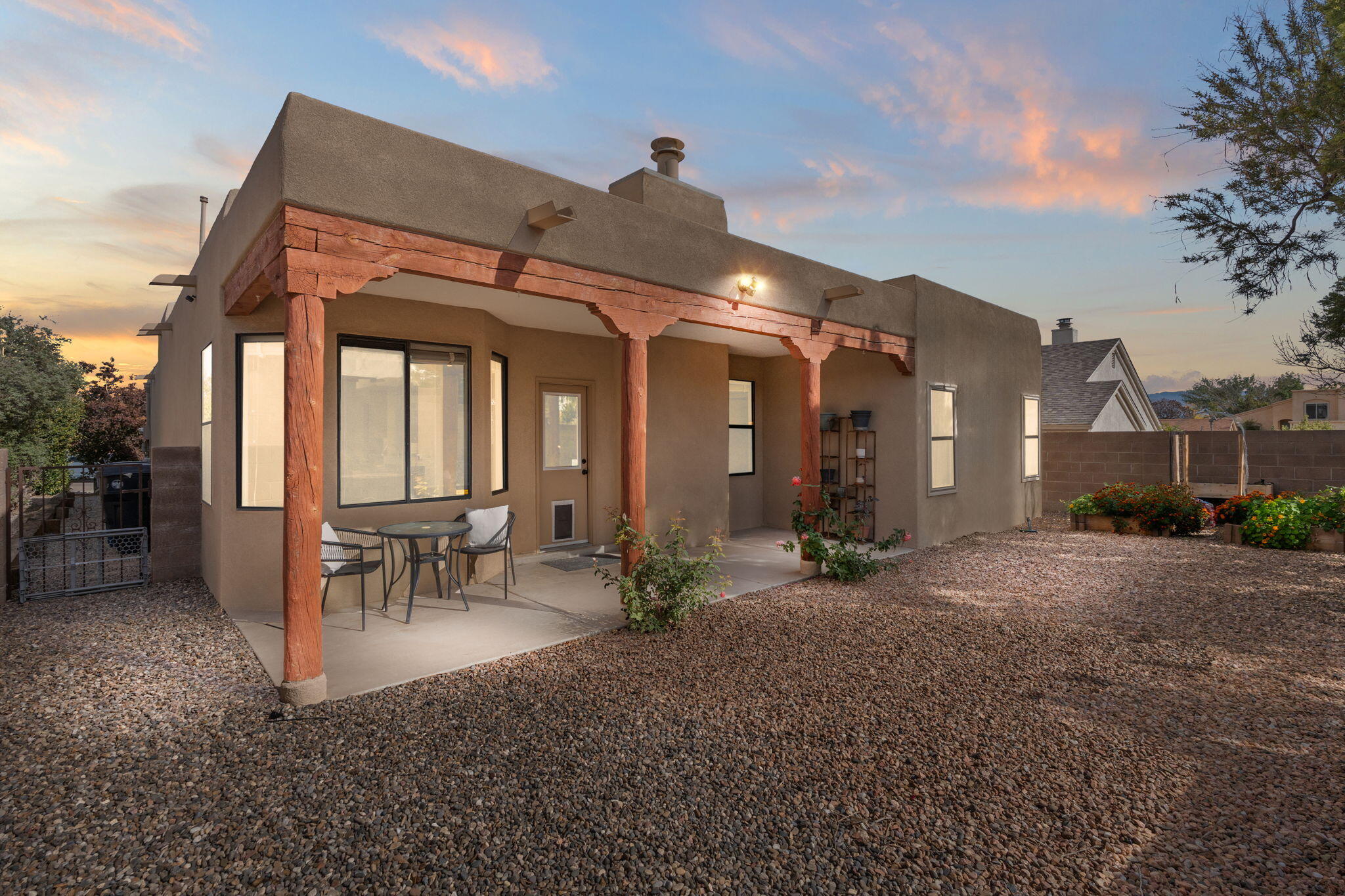 7408 Cerros Place NW