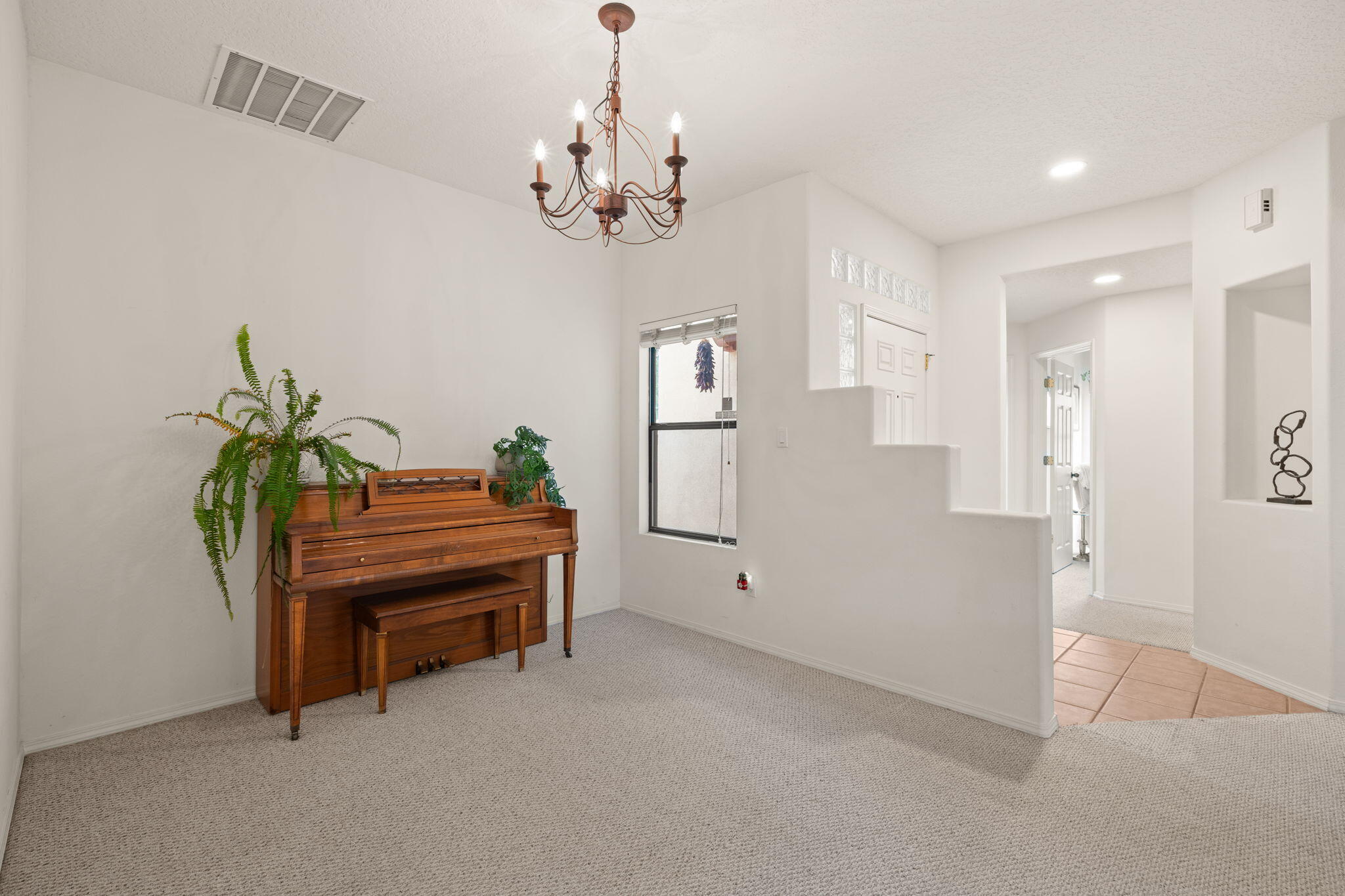 7408 Cerros Place NW