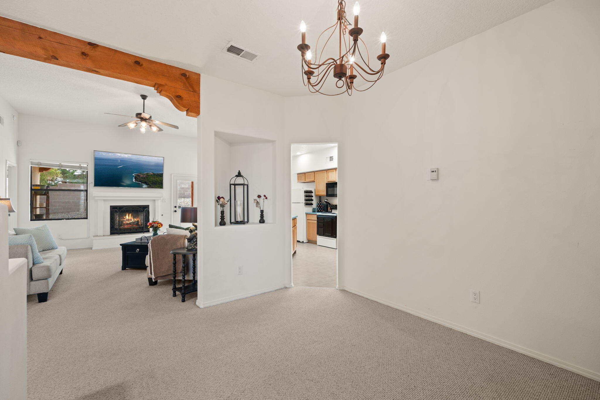 7408 Cerros Place NW