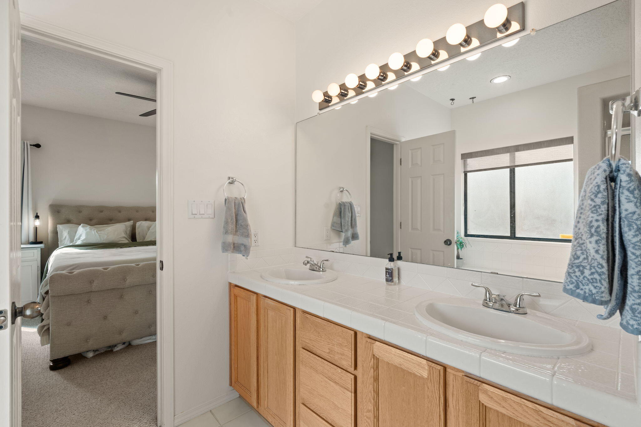 7408 Cerros Place NW