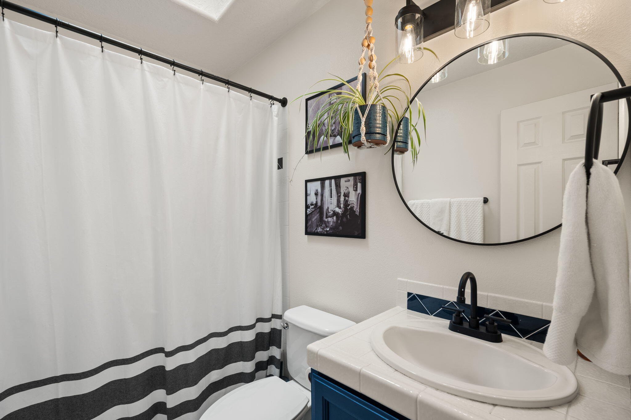 7408 Cerros Place NW