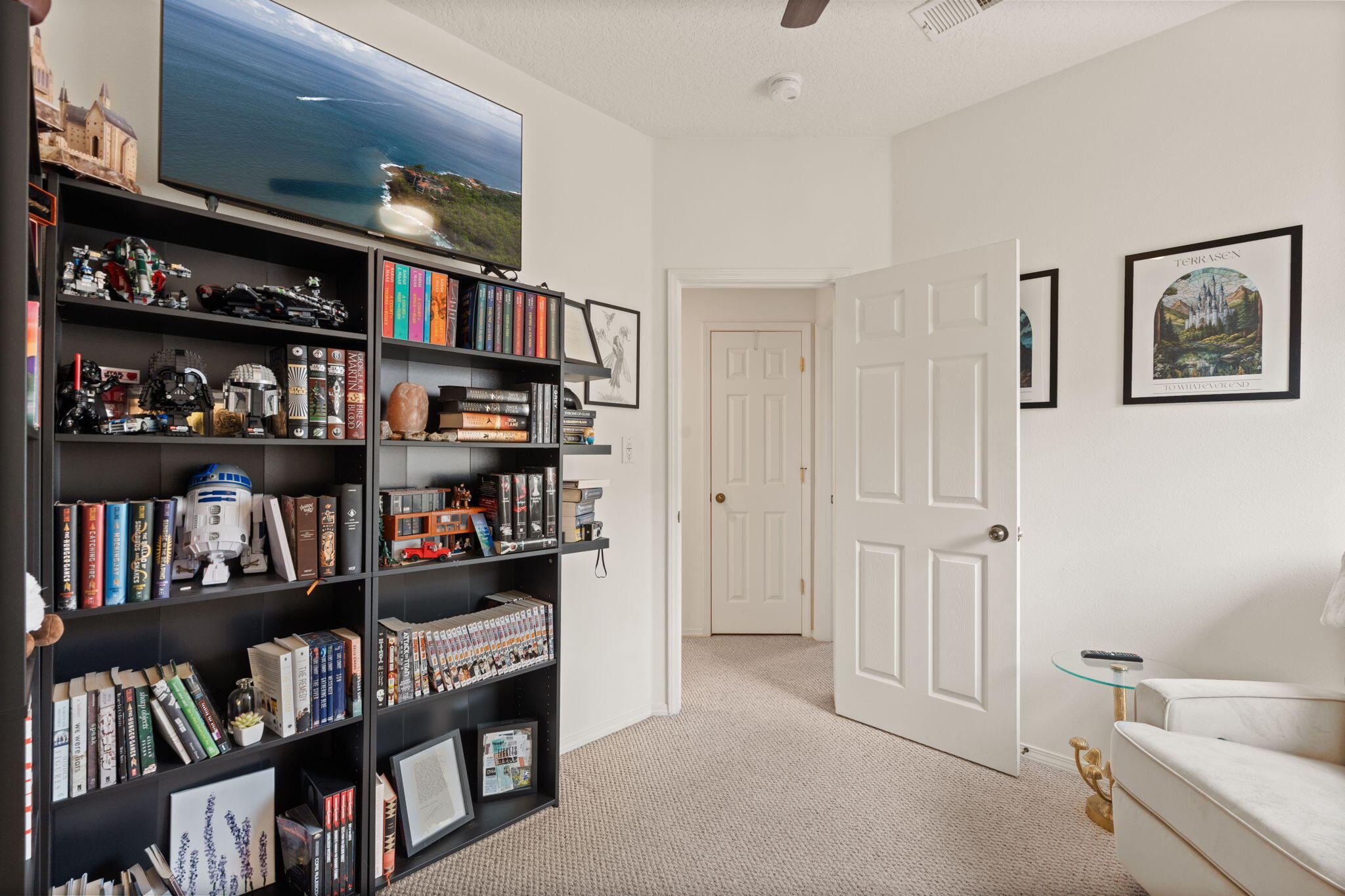 7408 Cerros Place NW