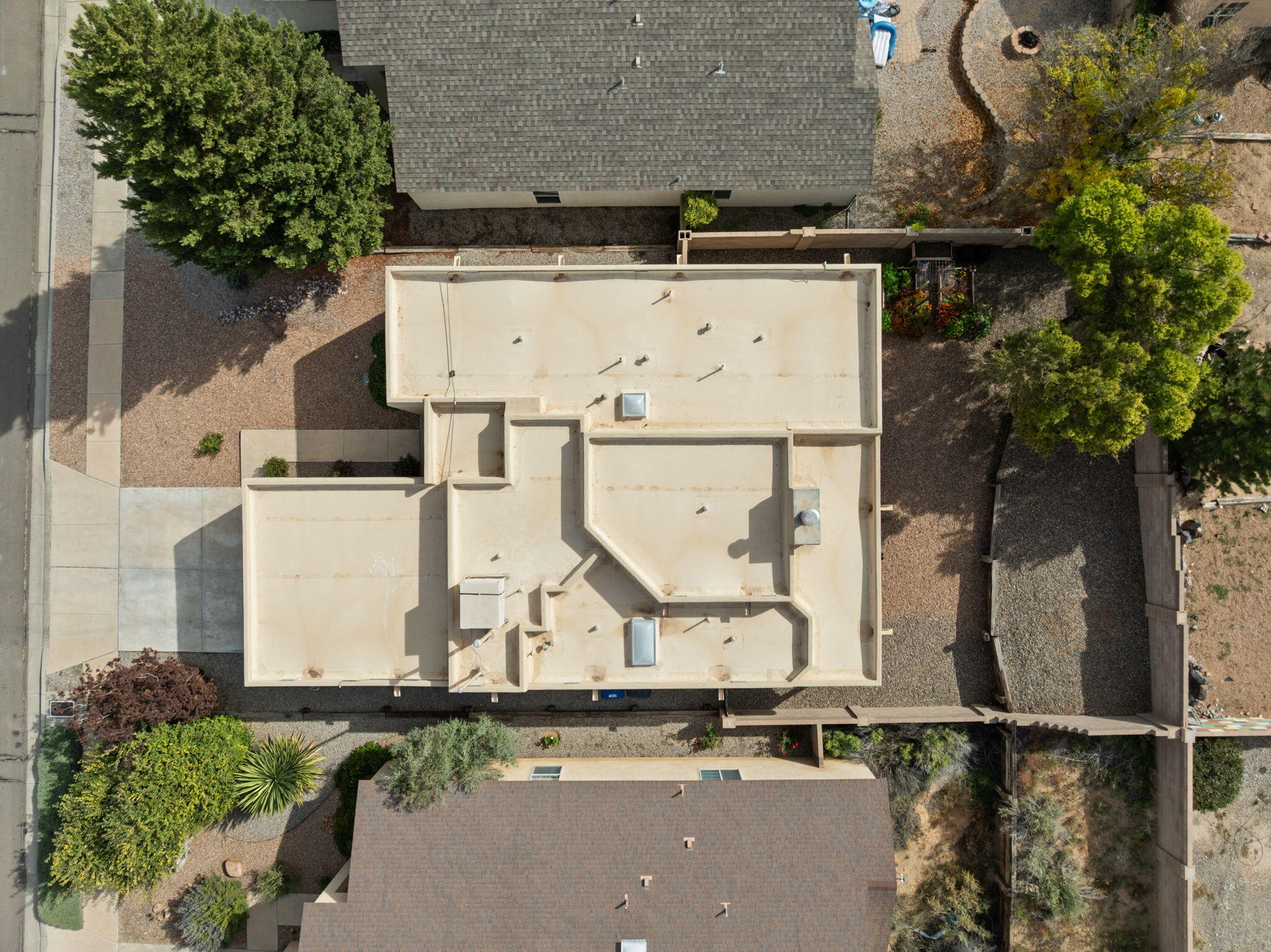 7408 Cerros Place NW