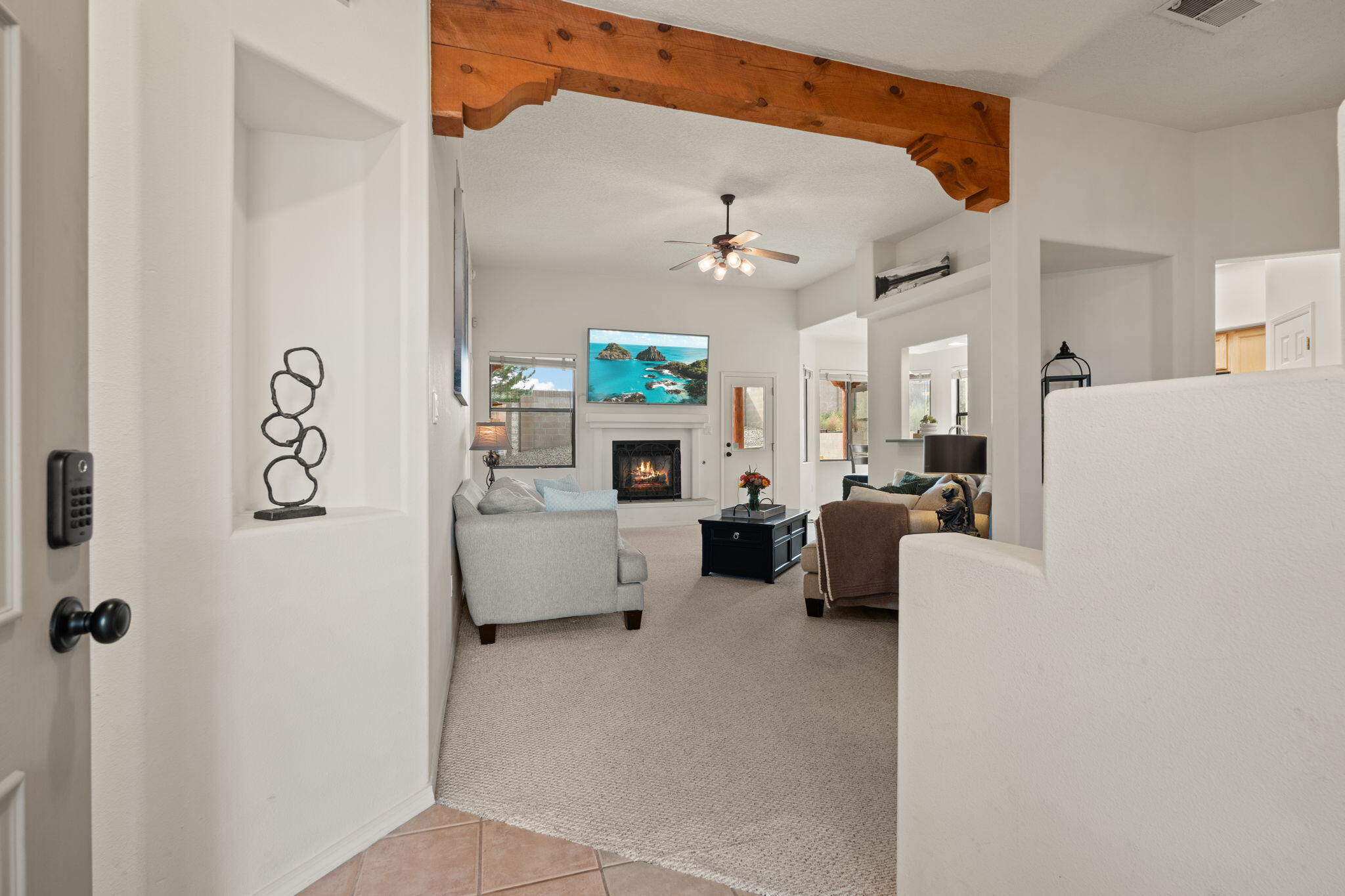 7408 Cerros Place NW