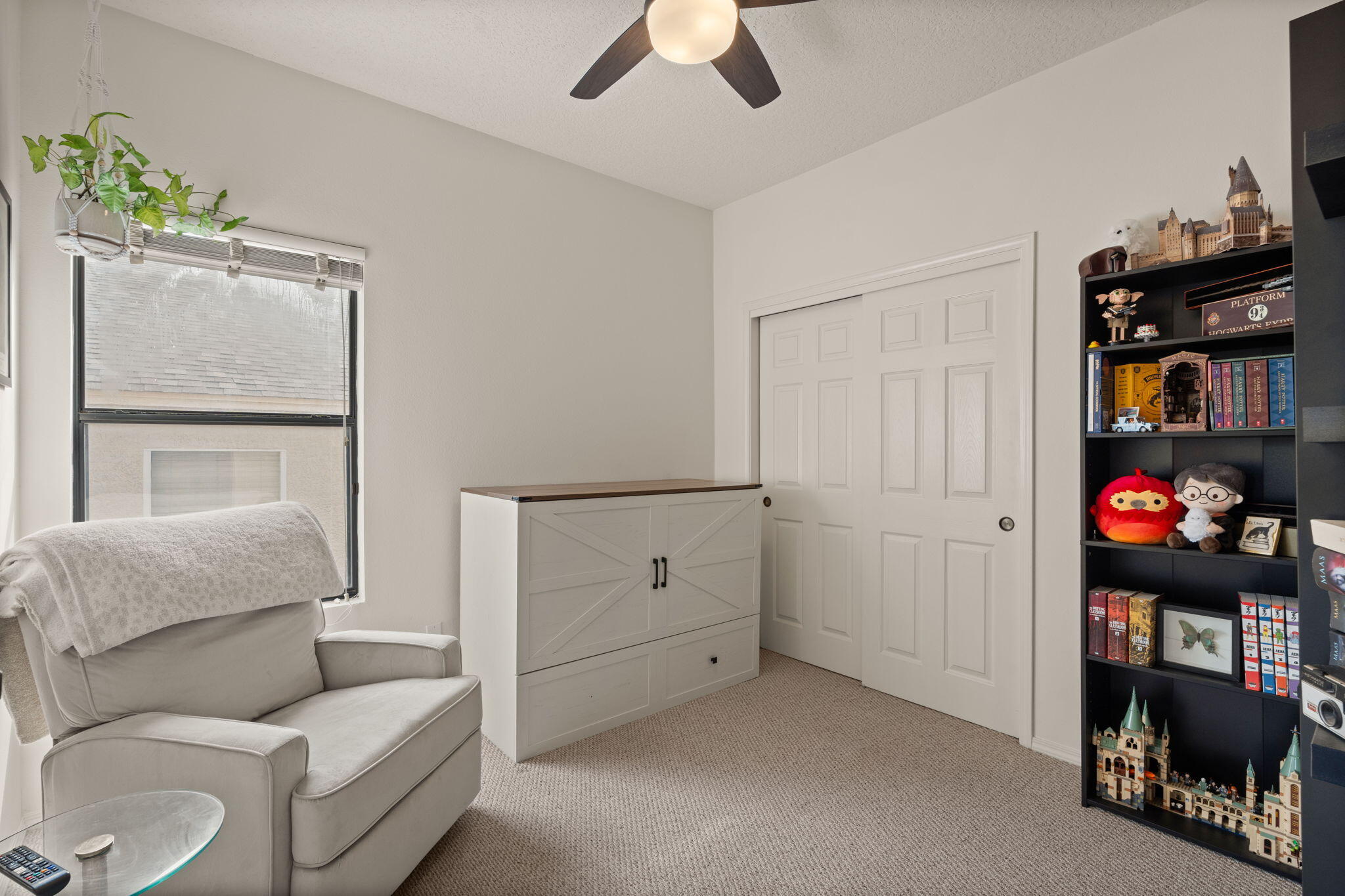 7408 Cerros Place NW