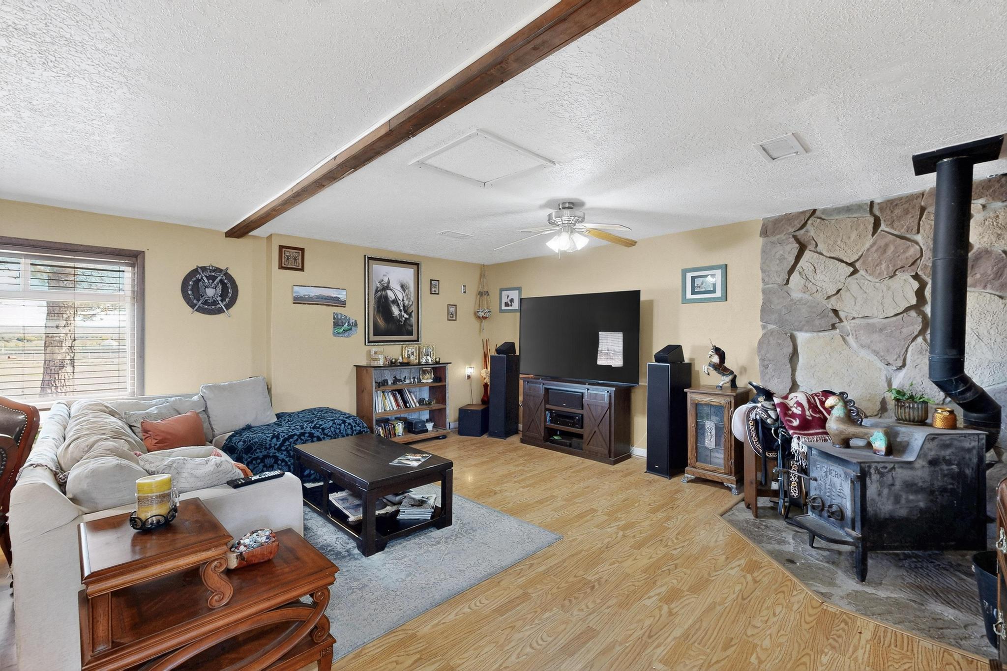 161 W Frontage Road