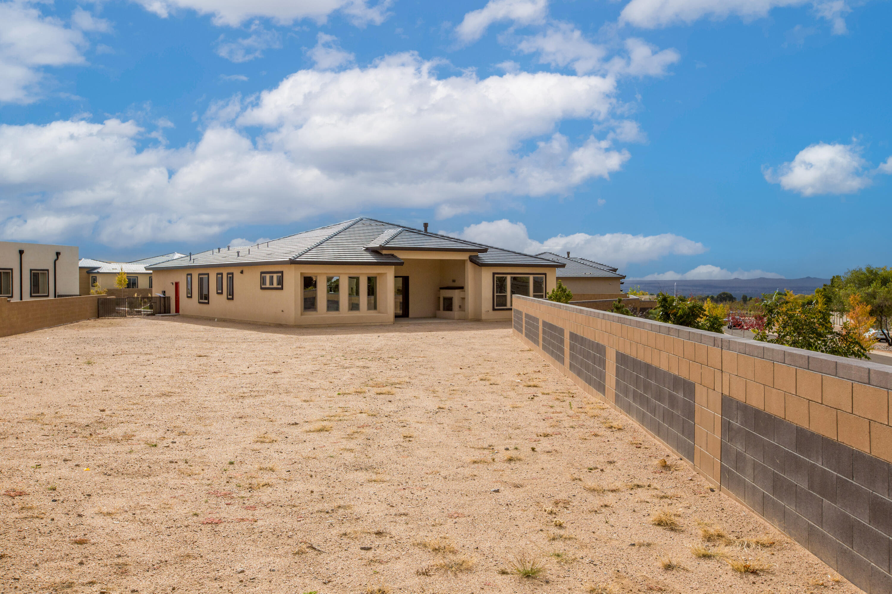 6725 Akademeia Loop NE