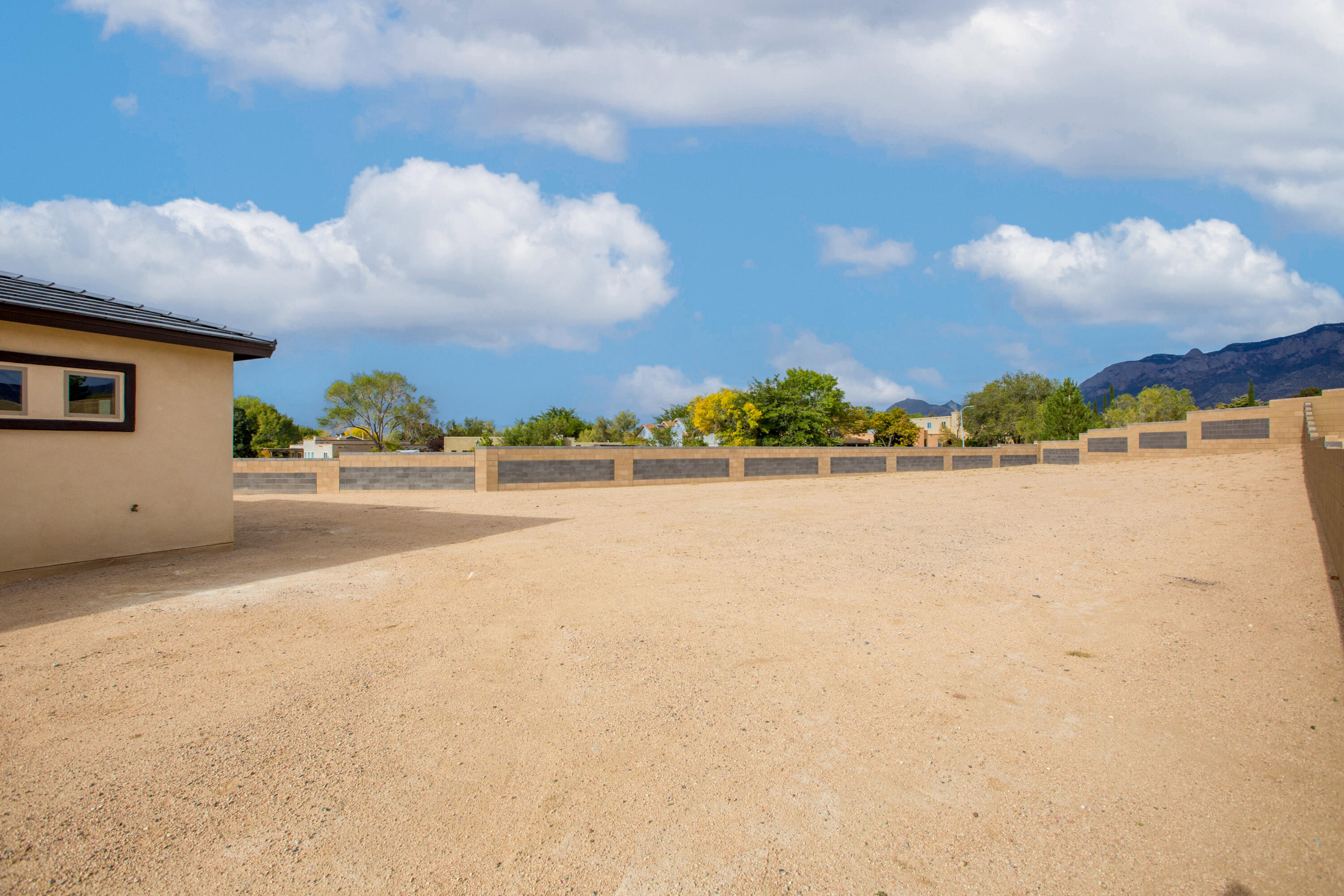 6725 Akademeia Loop NE