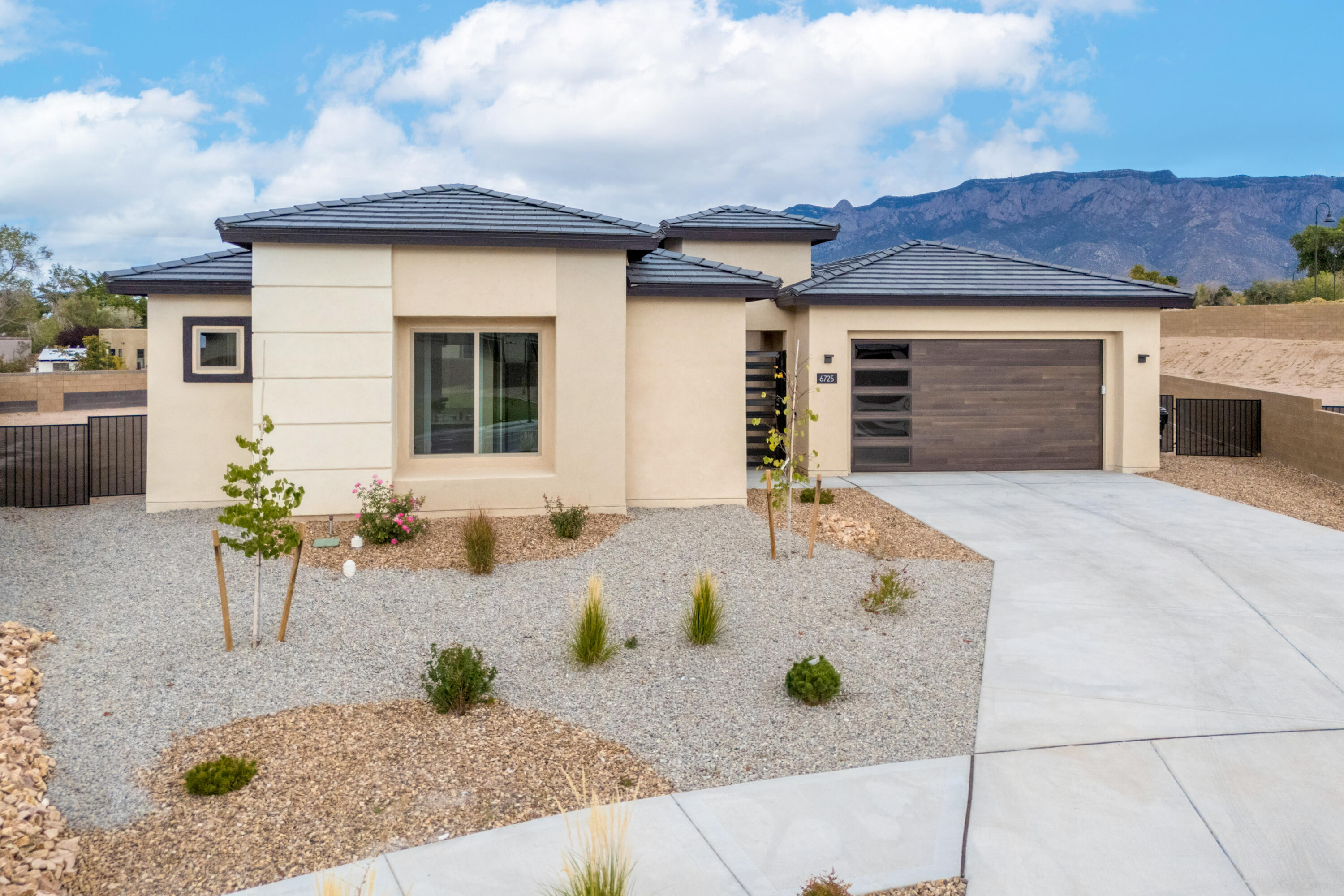 6725 Akademeia Loop NE