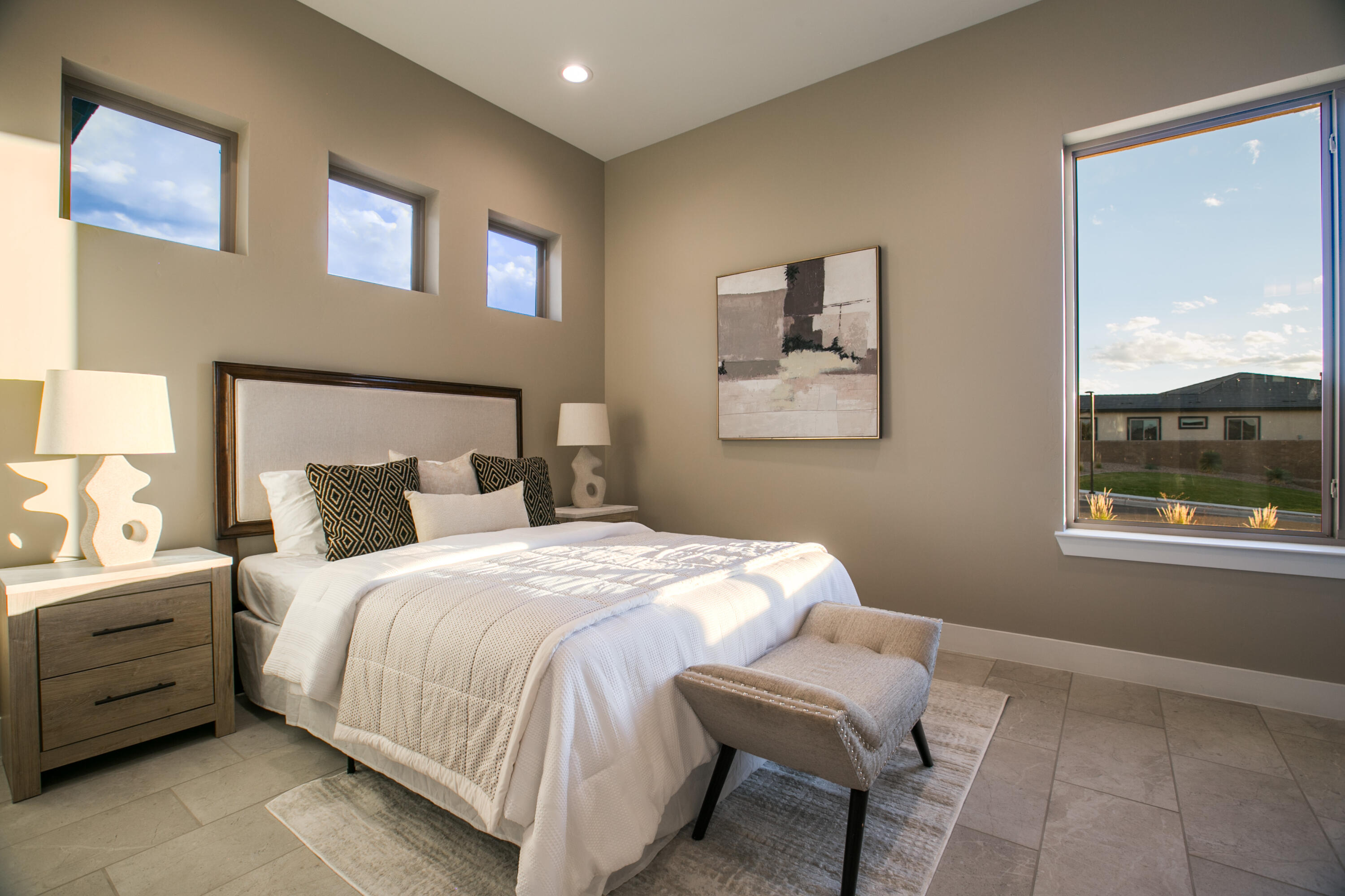 6725 Akademeia Loop NE