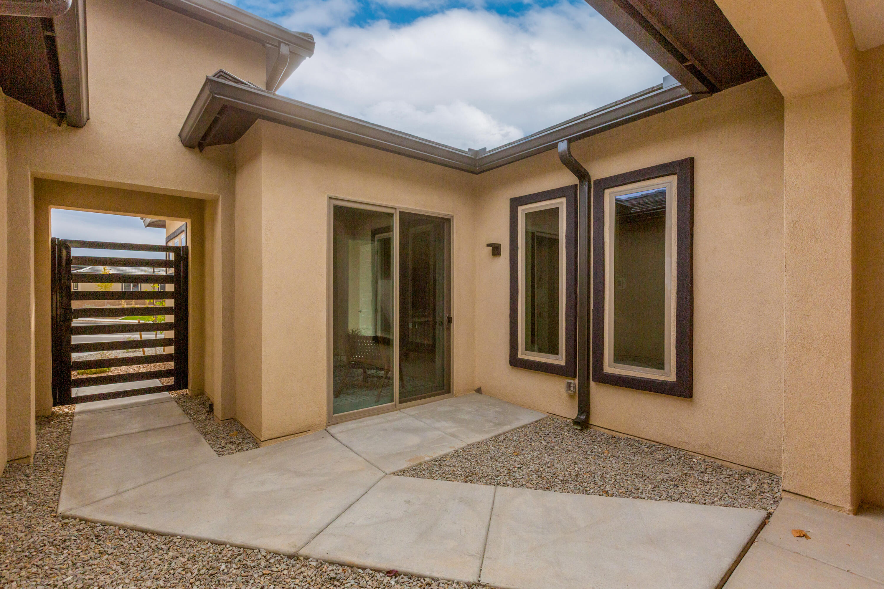 6725 Akademeia Loop NE