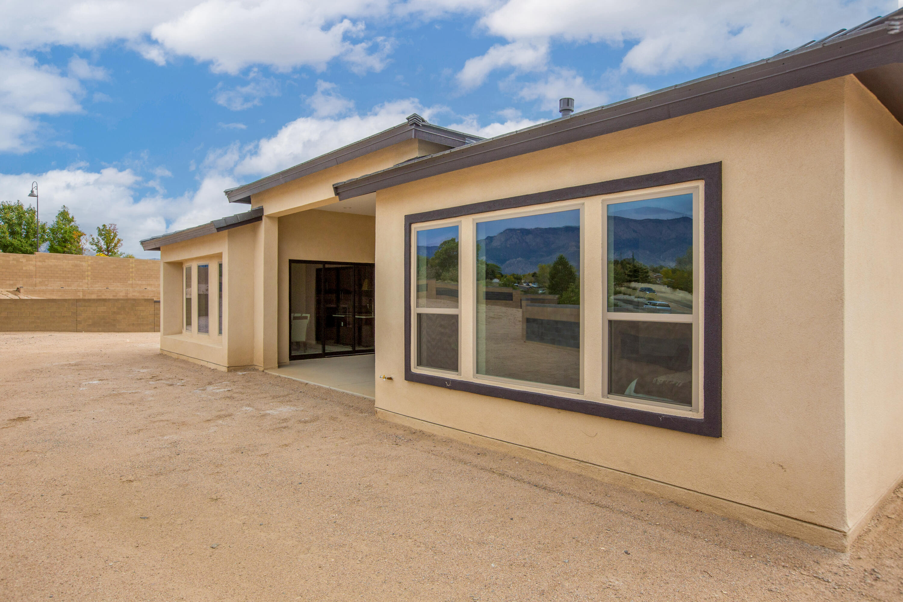 6725 Akademeia Loop NE