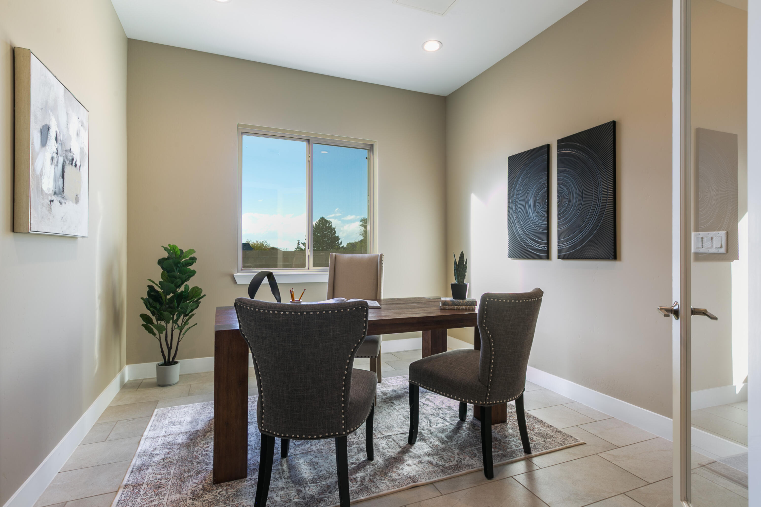 6725 Akademeia Loop NE