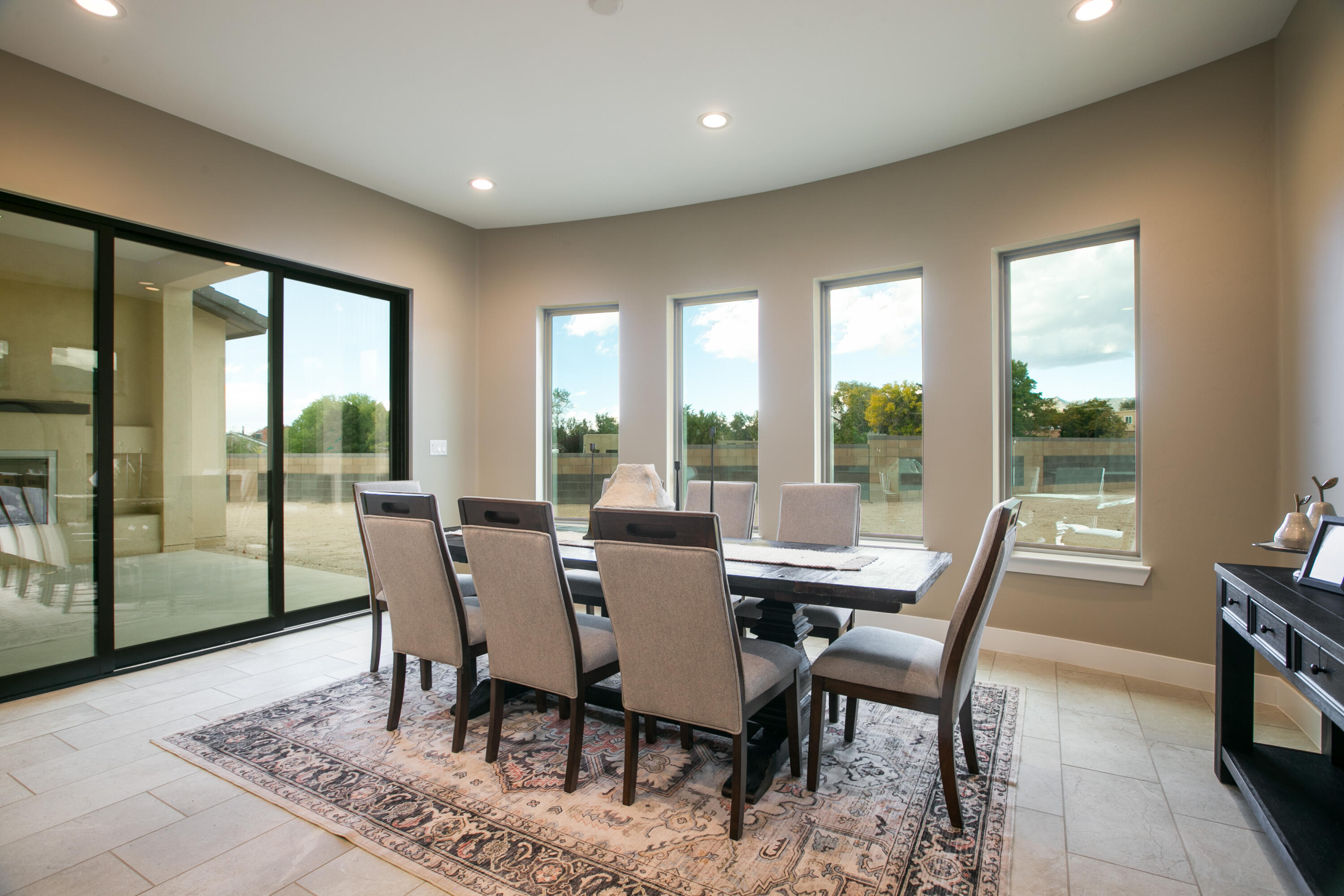 6725 Akademeia Loop NE