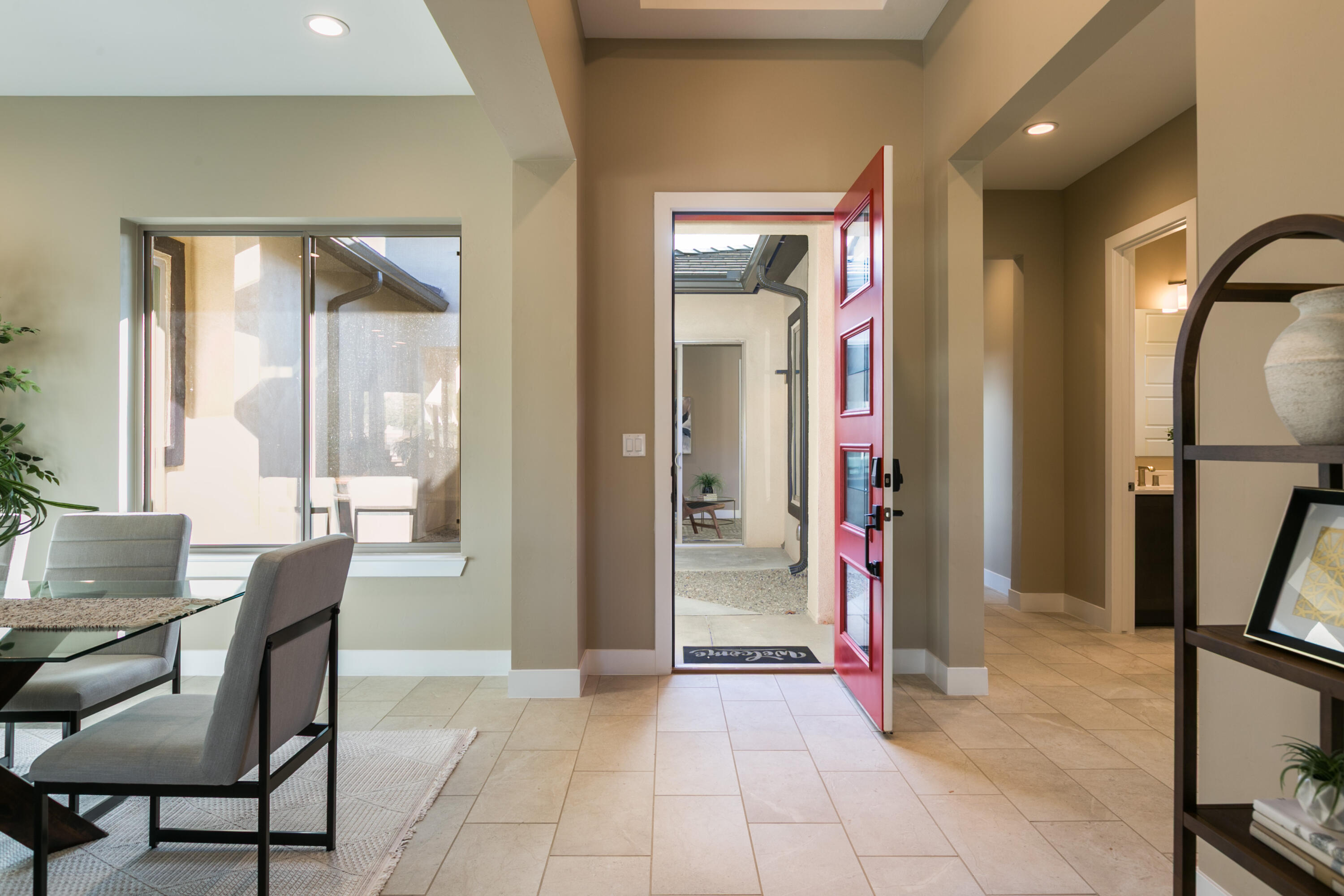 6725 Akademeia Loop NE