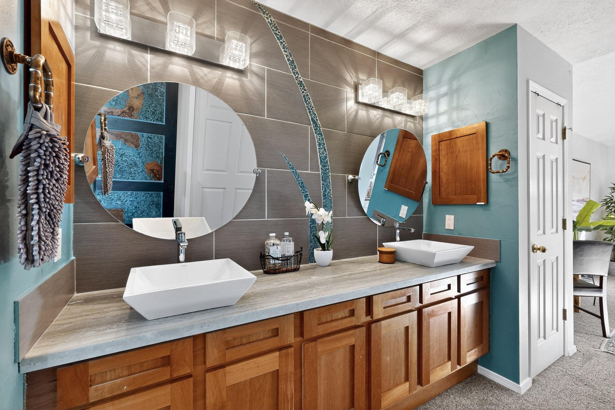 6604 Tierra Vista Avenue NW