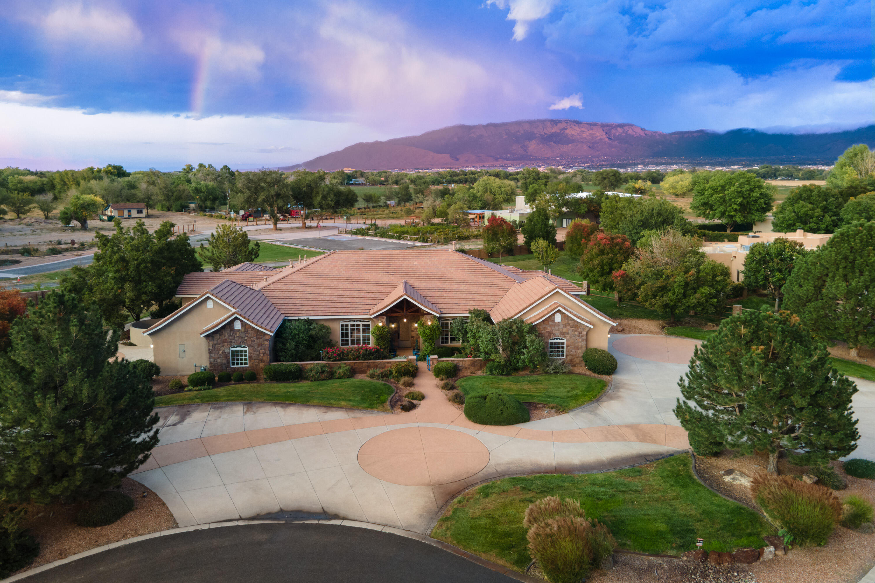 4658 Los Poblanos Circle NW