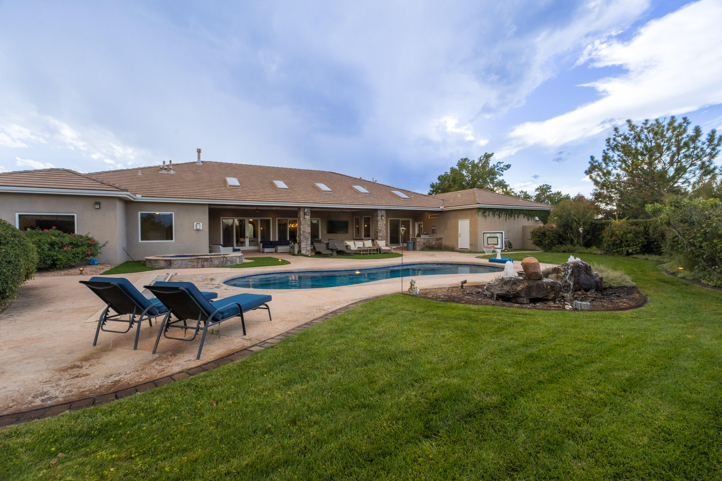 4658 Los Poblanos Circle NW