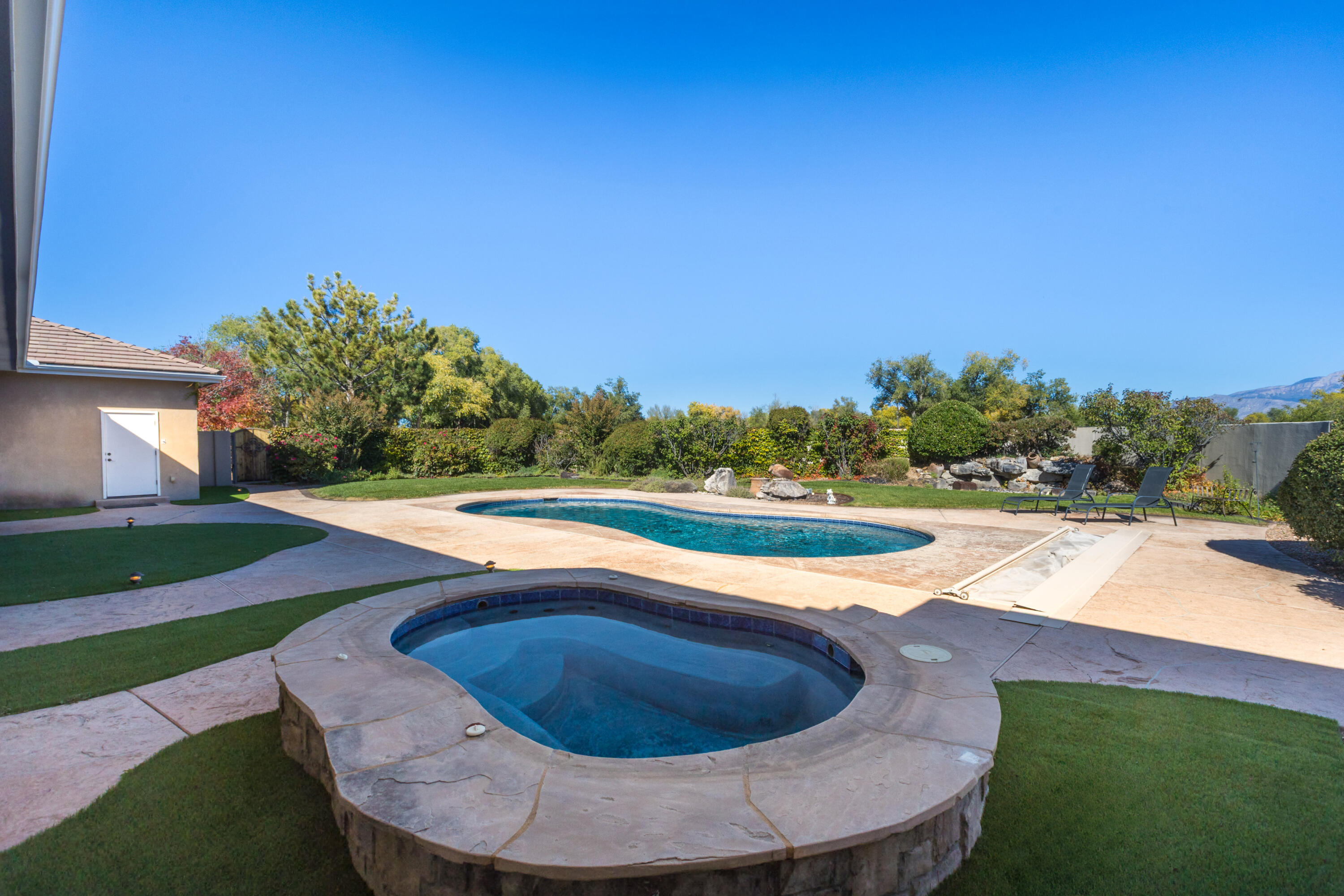 4658 Los Poblanos Circle NW