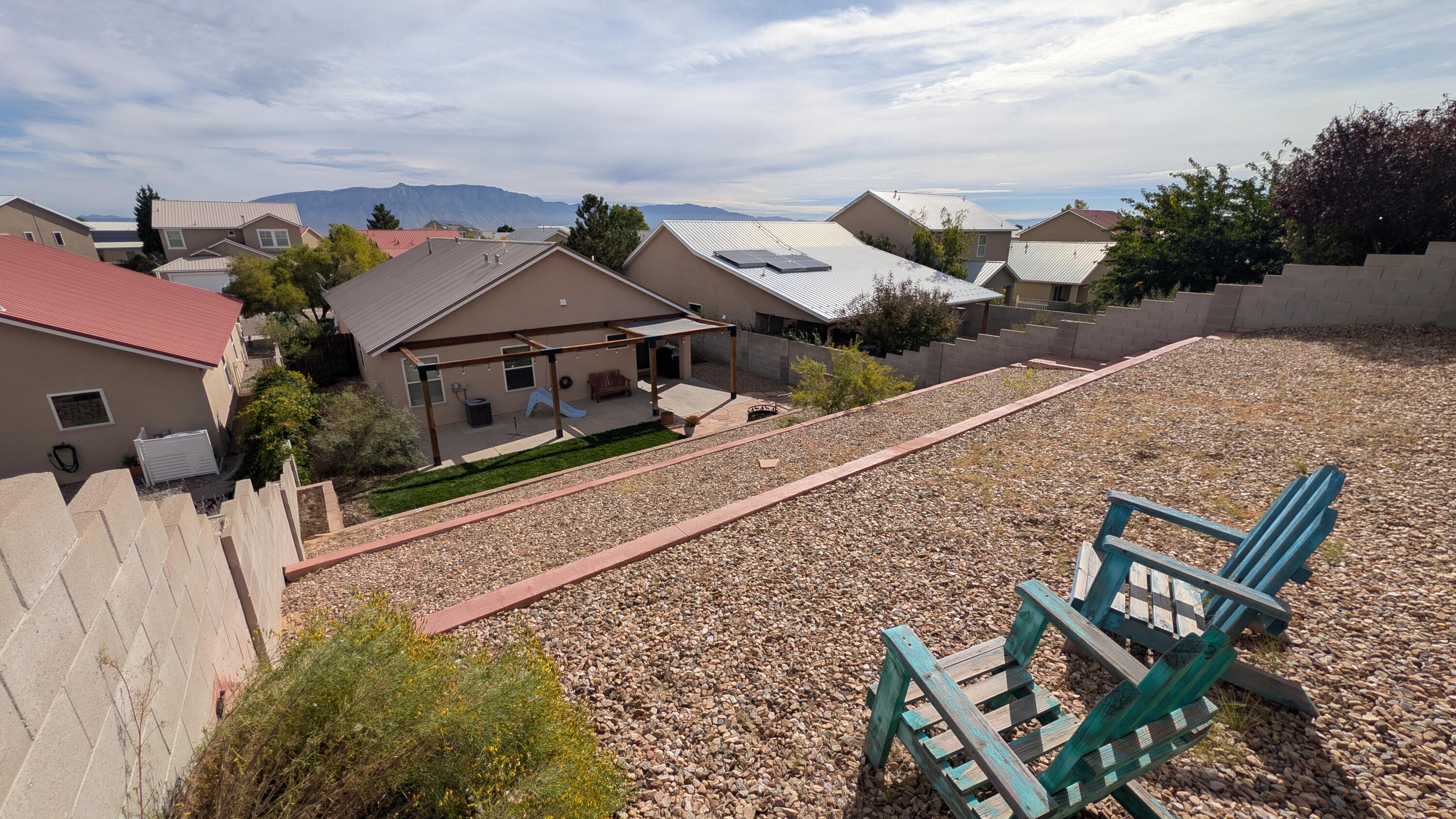 329 Minturn Loop NE