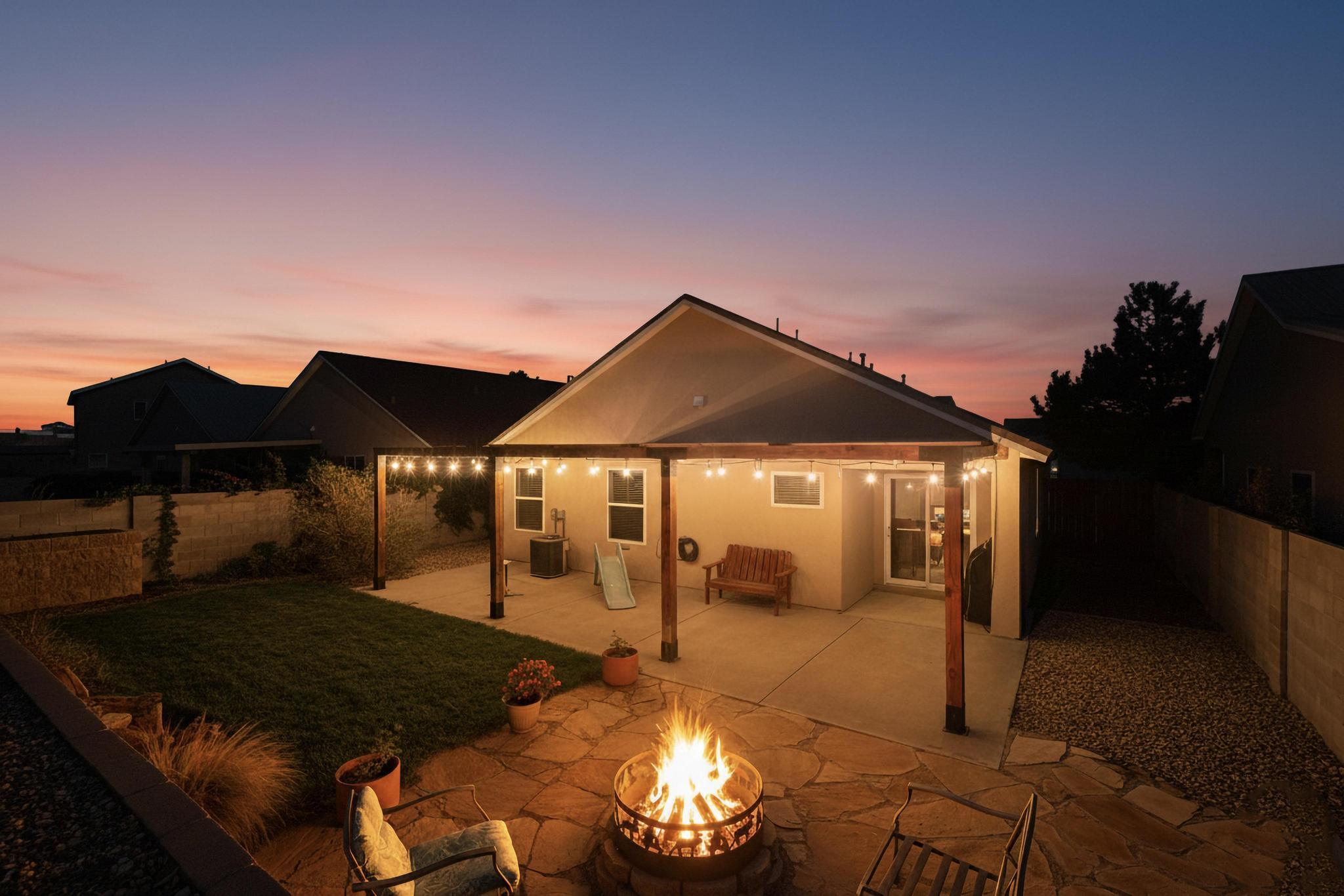 329 Minturn Loop NE