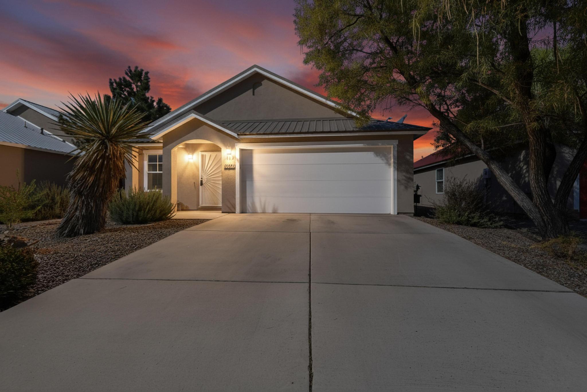 329 Minturn Loop NE
