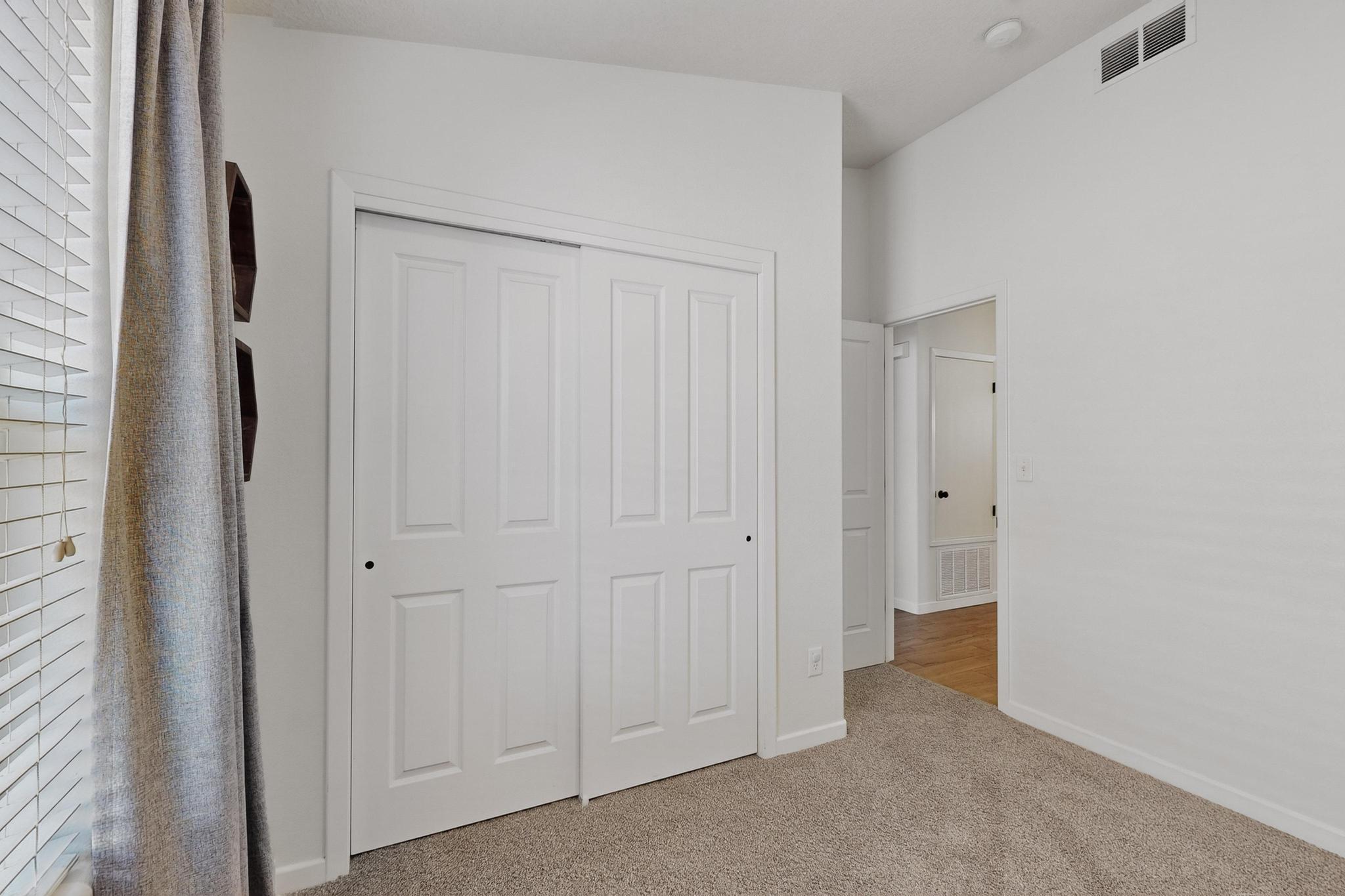 329 Minturn Loop NE