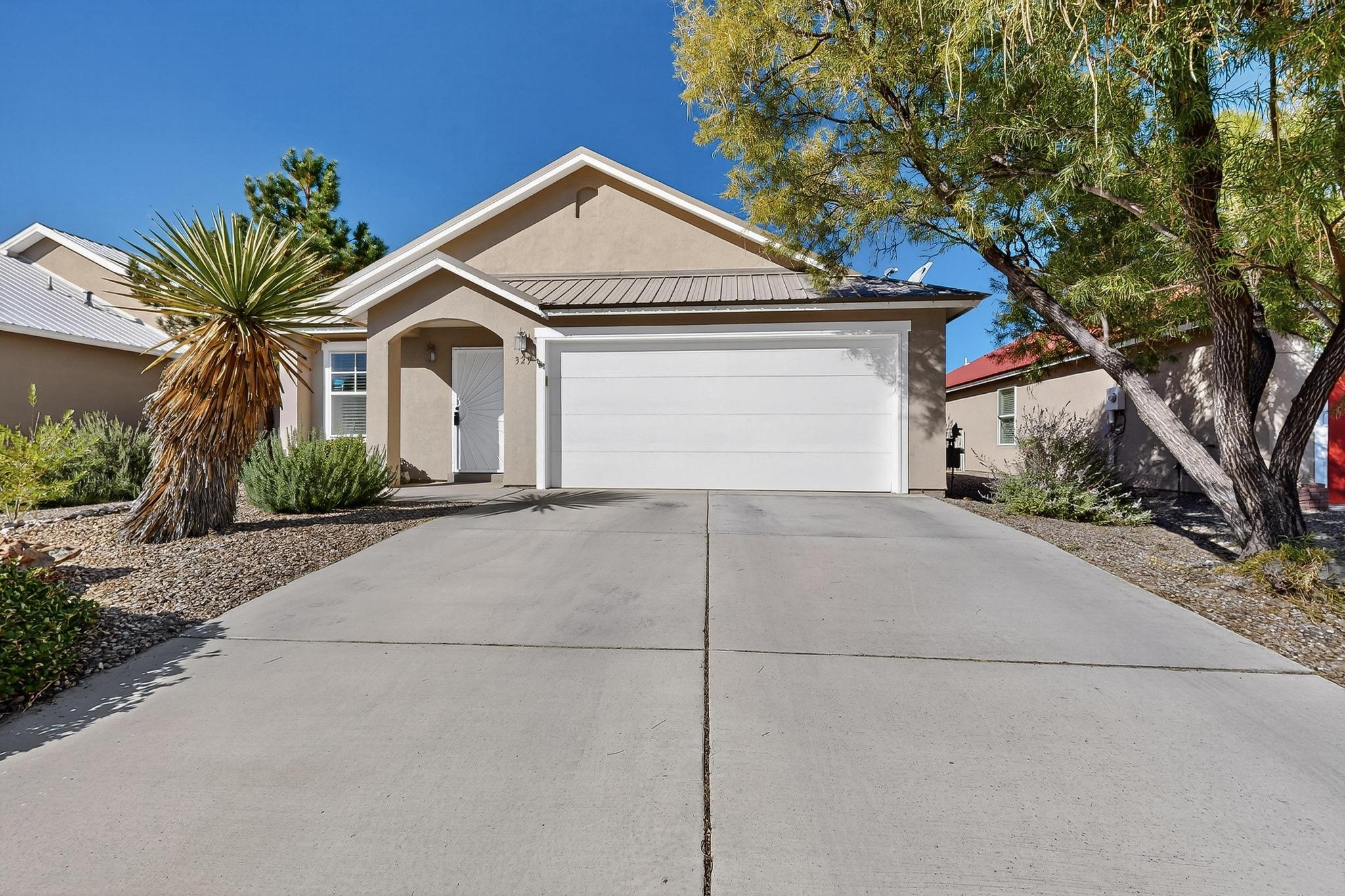 329 Minturn Loop NE