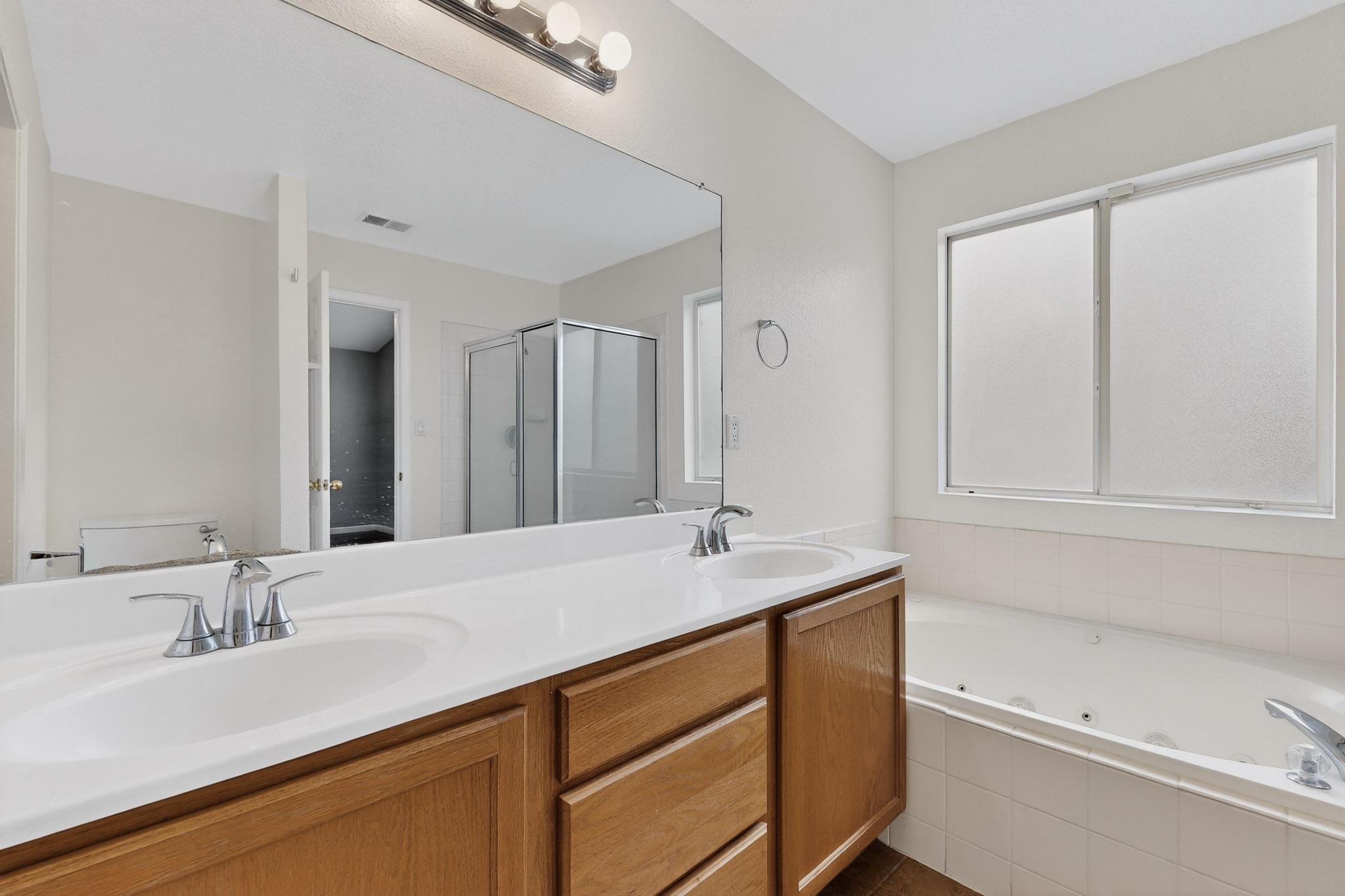 6744 VENTANA HILLS Road NW