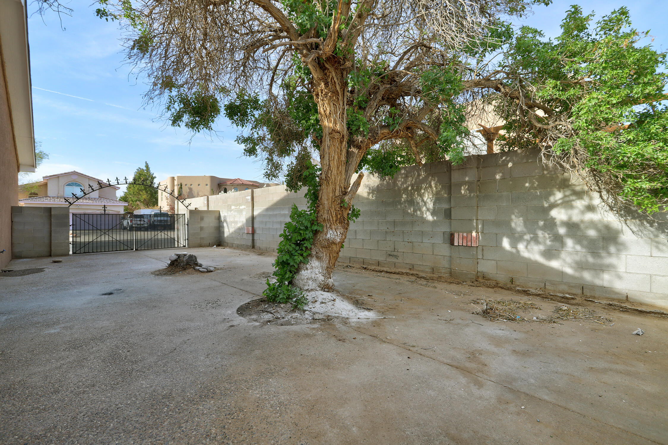 6101 Chimayo Drive NW