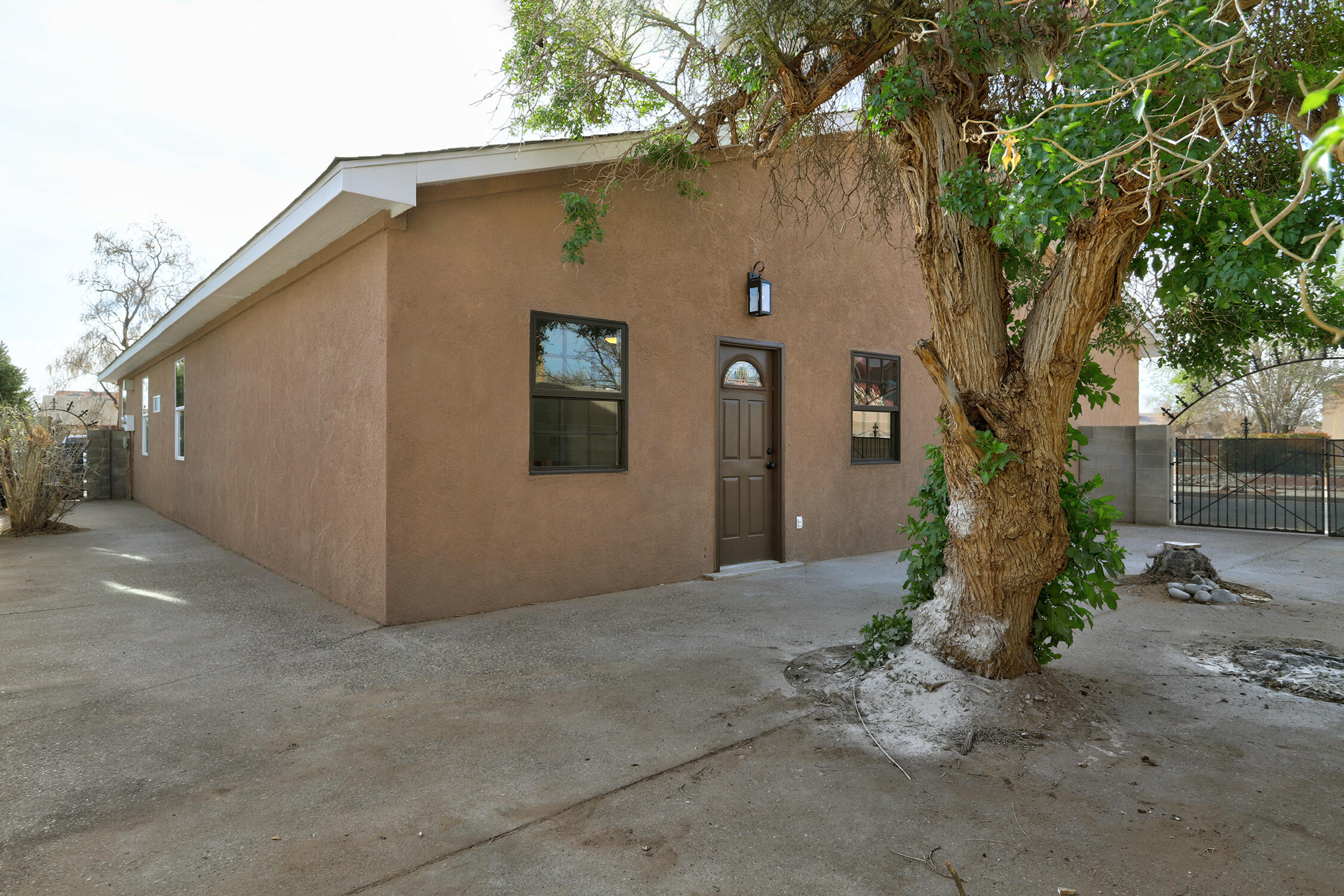 6101 Chimayo Drive NW