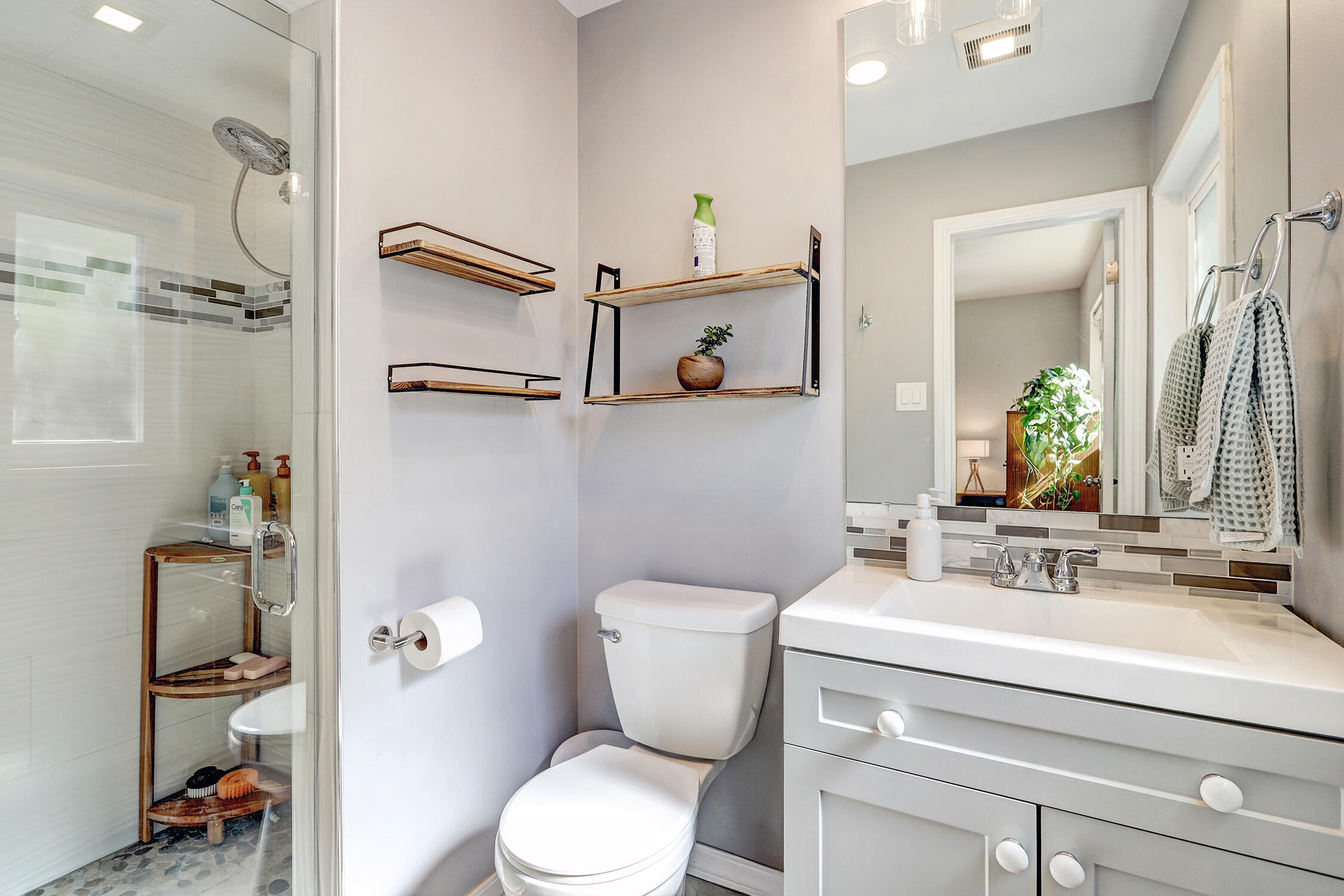 1409 Valencia Drive NE