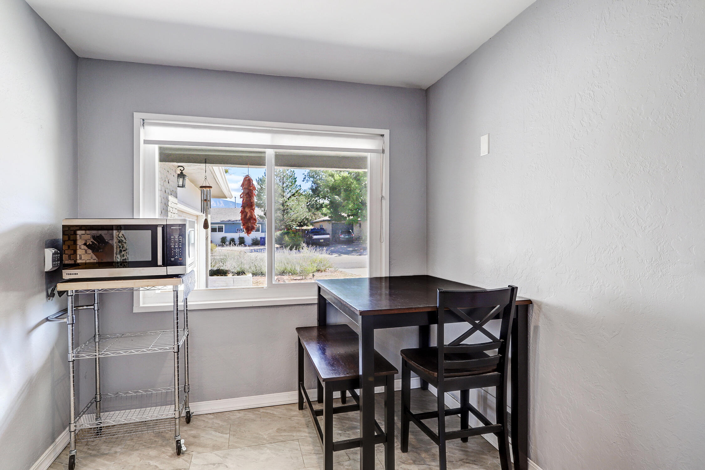 1409 Valencia Drive NE